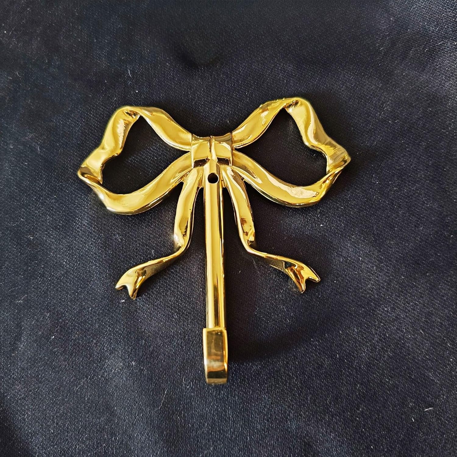 TIMCHESS 3.75 x 3.94 Inches Gold Bow Hooks for Wall, Brass Door Hanger, Decorative Towel and Coat Hooks, Wall Decor for Bathroom Kitchen Living Room
