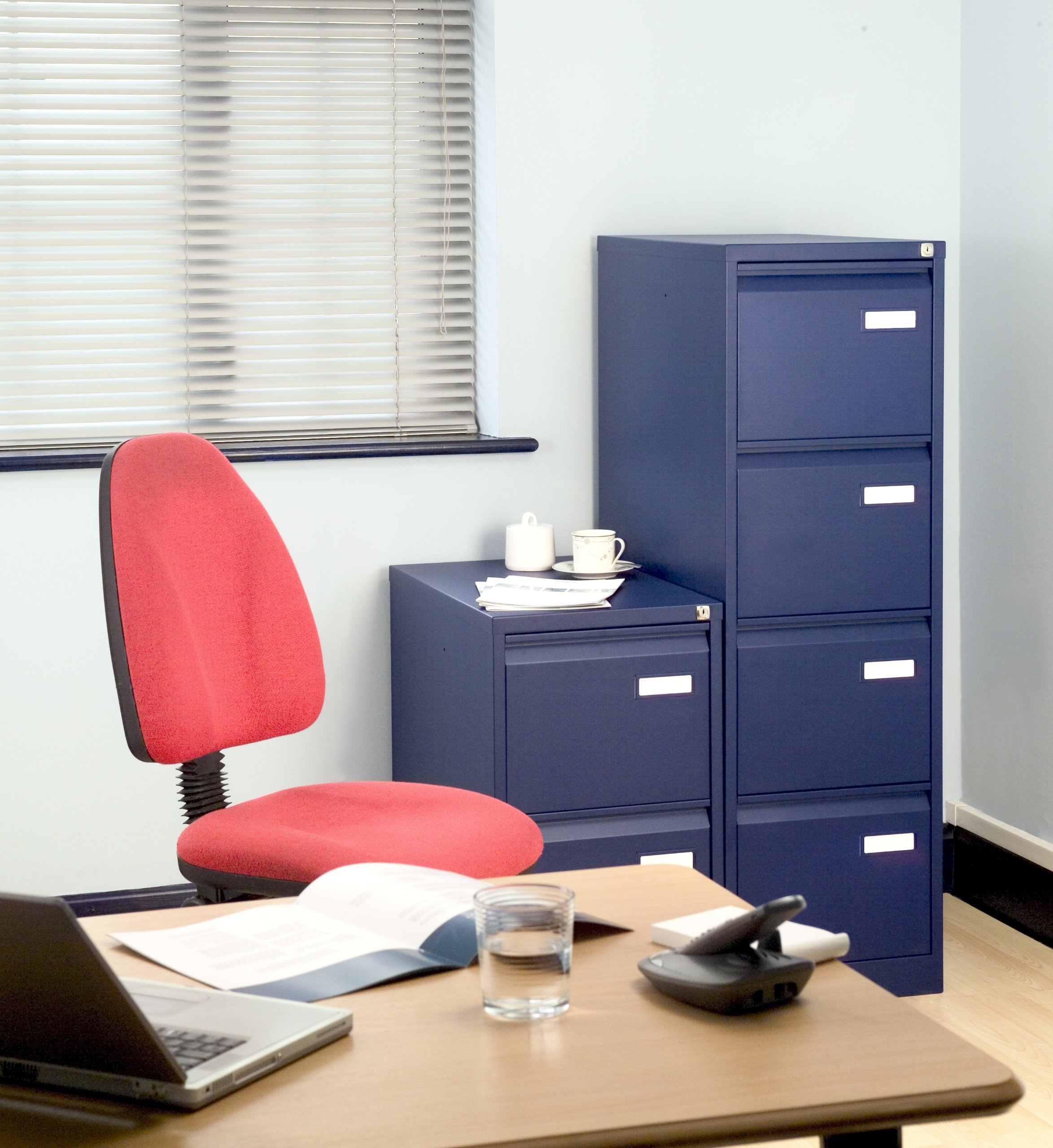 Bisley LIGHT Hängeregistraturschrank, einbahnig, DIN A4, 2 HR-Schubladen, Metall, 639 Oxfordblau, 62.2 x 41.3 x 71.1 cm
