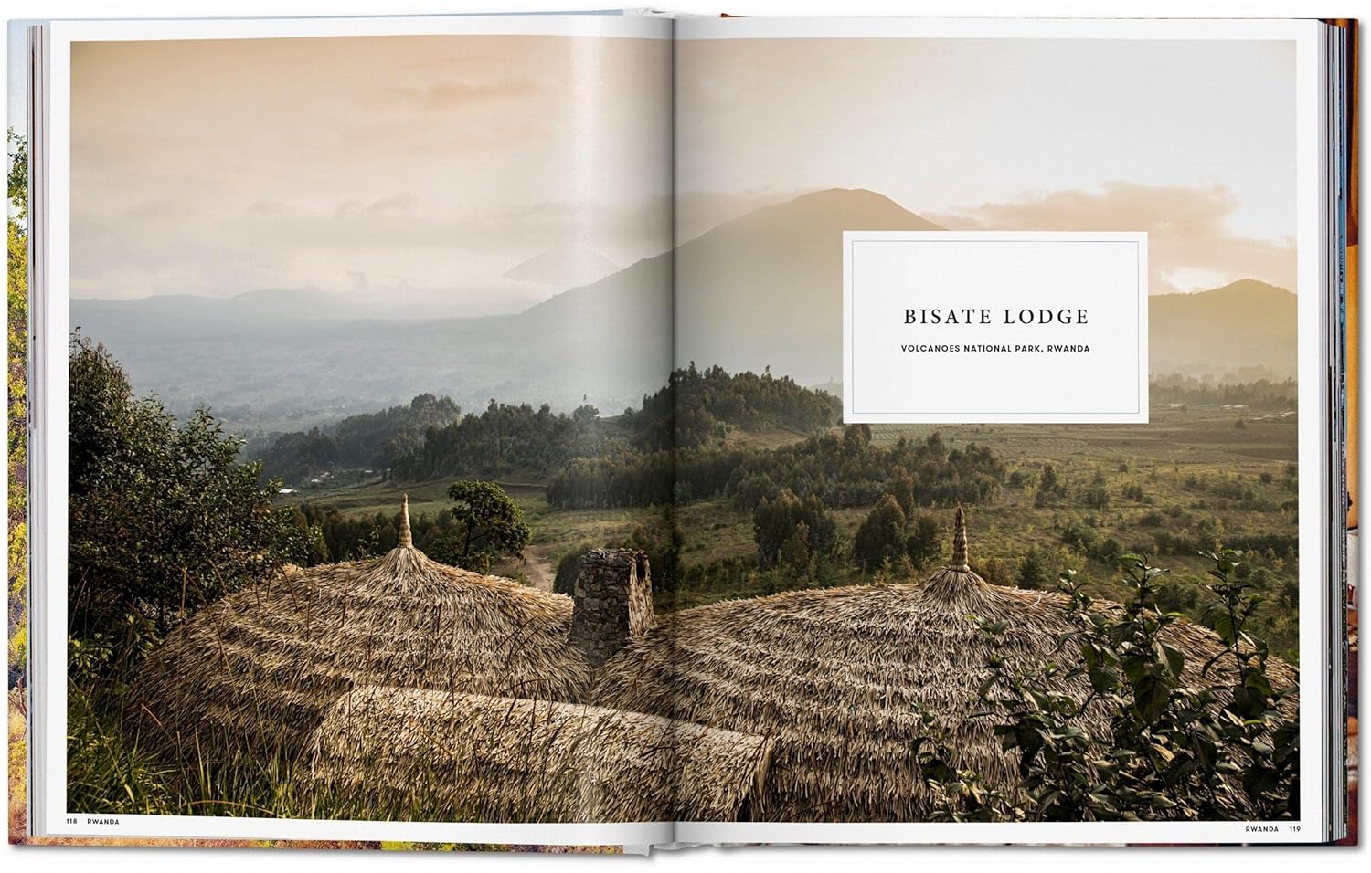 Great Escapes Africa. The Hotel Book      Hardcover – October 21, 2019