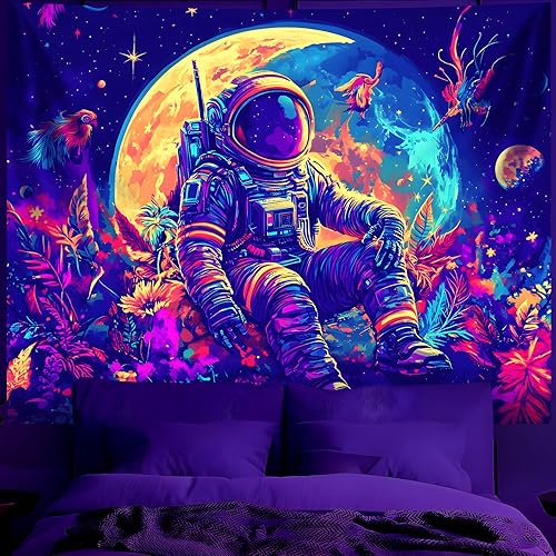 Miniatura 39 de BVBOX Tapiz de astronauta espacial con luz negra, 79 x 59 pulgadas, astronauta reactivo a los rayos UV, piano electrónico, universo, galaxia,