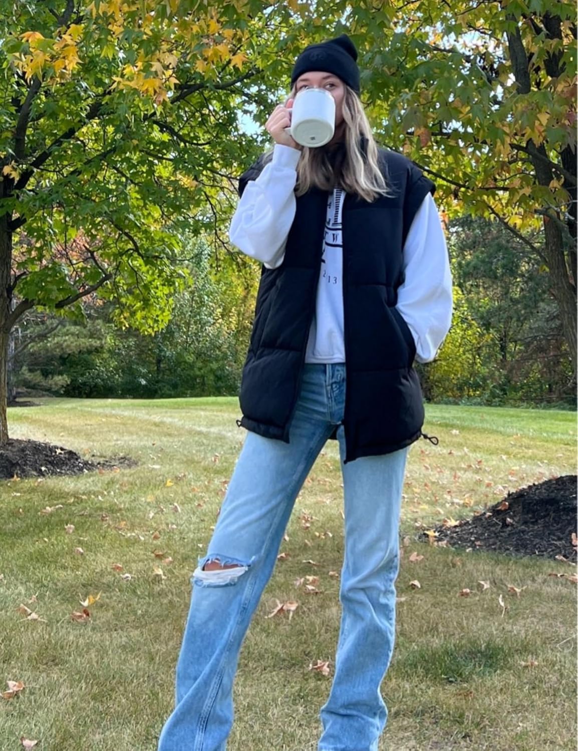 Daacee Women's Oversized Puffer Vest Lightweight Warm Sleeveless Puffy Bubble Outerwear Jackets Coats with Pockets - Image 4