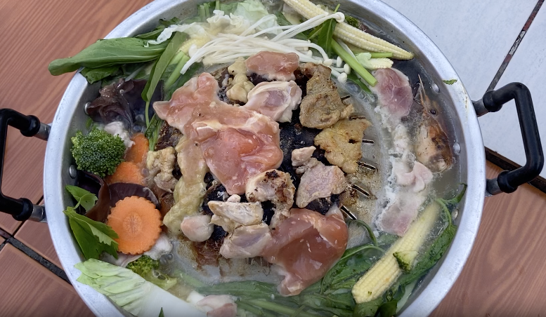 Amazon | 【タイ直輸入】ムーガタ鍋 30cm 焼肉＆鍋の二刀流 アルミ製