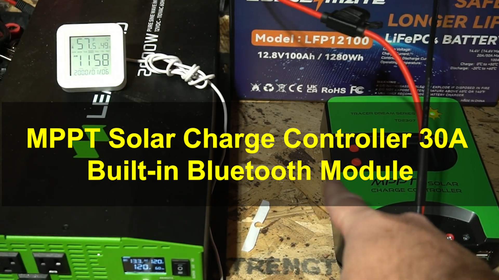 YMYNY Contrôleur de Charge Solaire PWM 30A 12V/24V avec Écran LCD