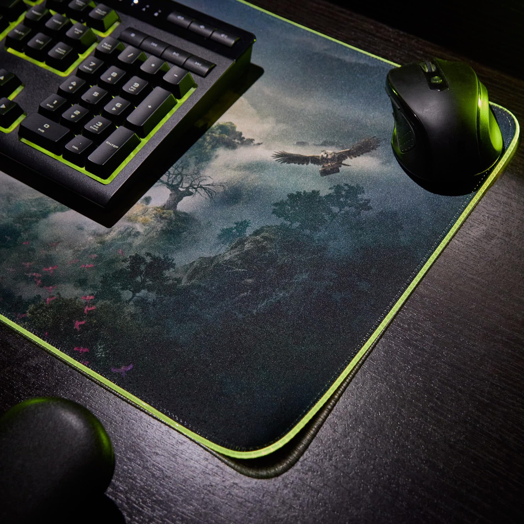 Hogwarts Legacy XL RGB Gaming-Matte mit 15W kabellosem Ladegerät | Anpassbare LED, rutschfest, spritzwassergeschützt