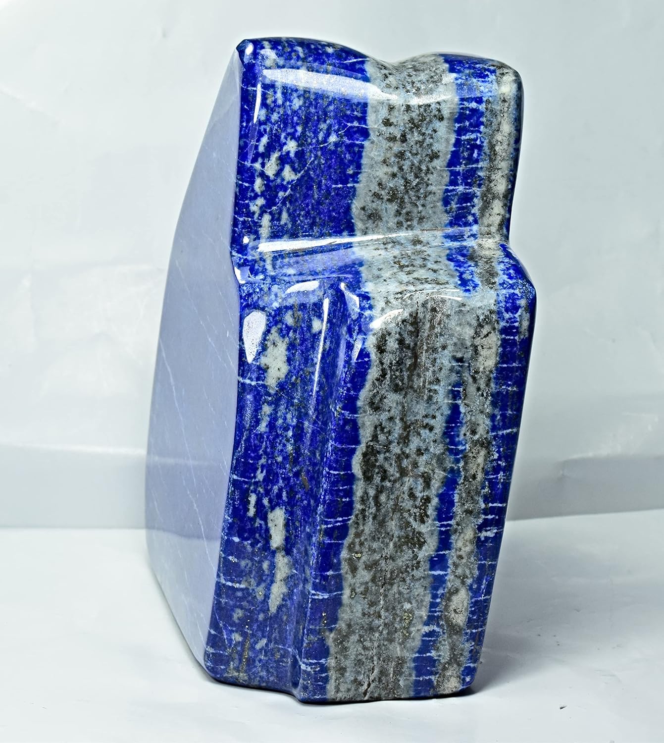 Unique Self Standing Natural Lapis Lazuli Tumbled Stone 1153 Gram (110 x 110 x 46 mm)