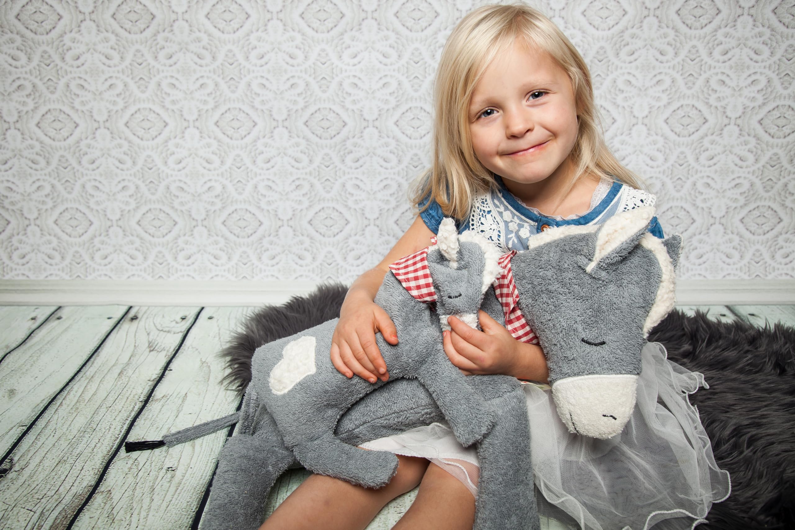 Efie Bio-Kuscheltier Esel XL – Spieltier & Kissen aus Bio-Baumwolle (KBA), Füllung aus Schurwolle (kbT) – GOTS Zertifiziert- handgefertigt in Deutschland