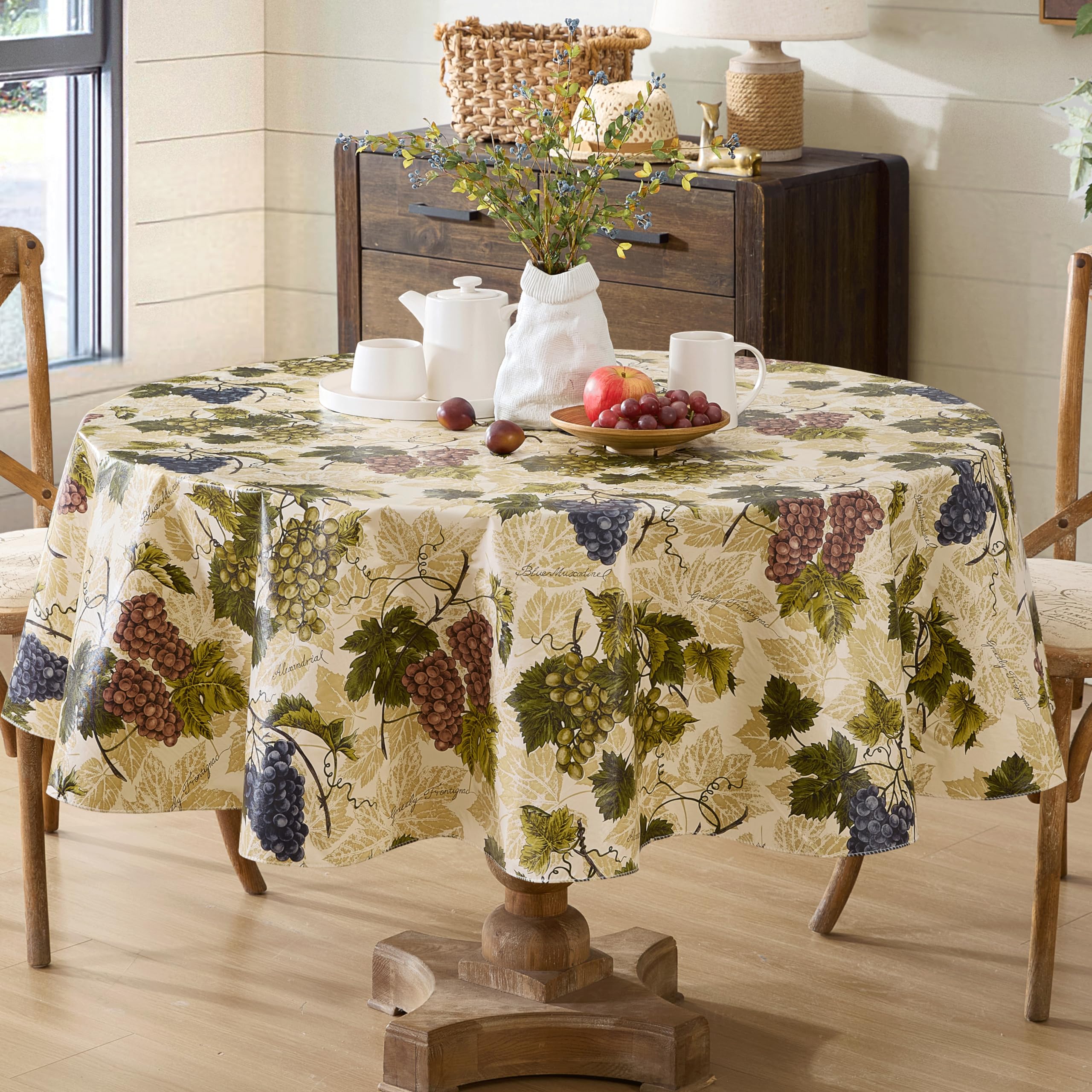 ヴィンテージ　デスク　grape bunch Amazon.com: Newbridge 70 Inch Round Vinyl Tablecloth with Flannel