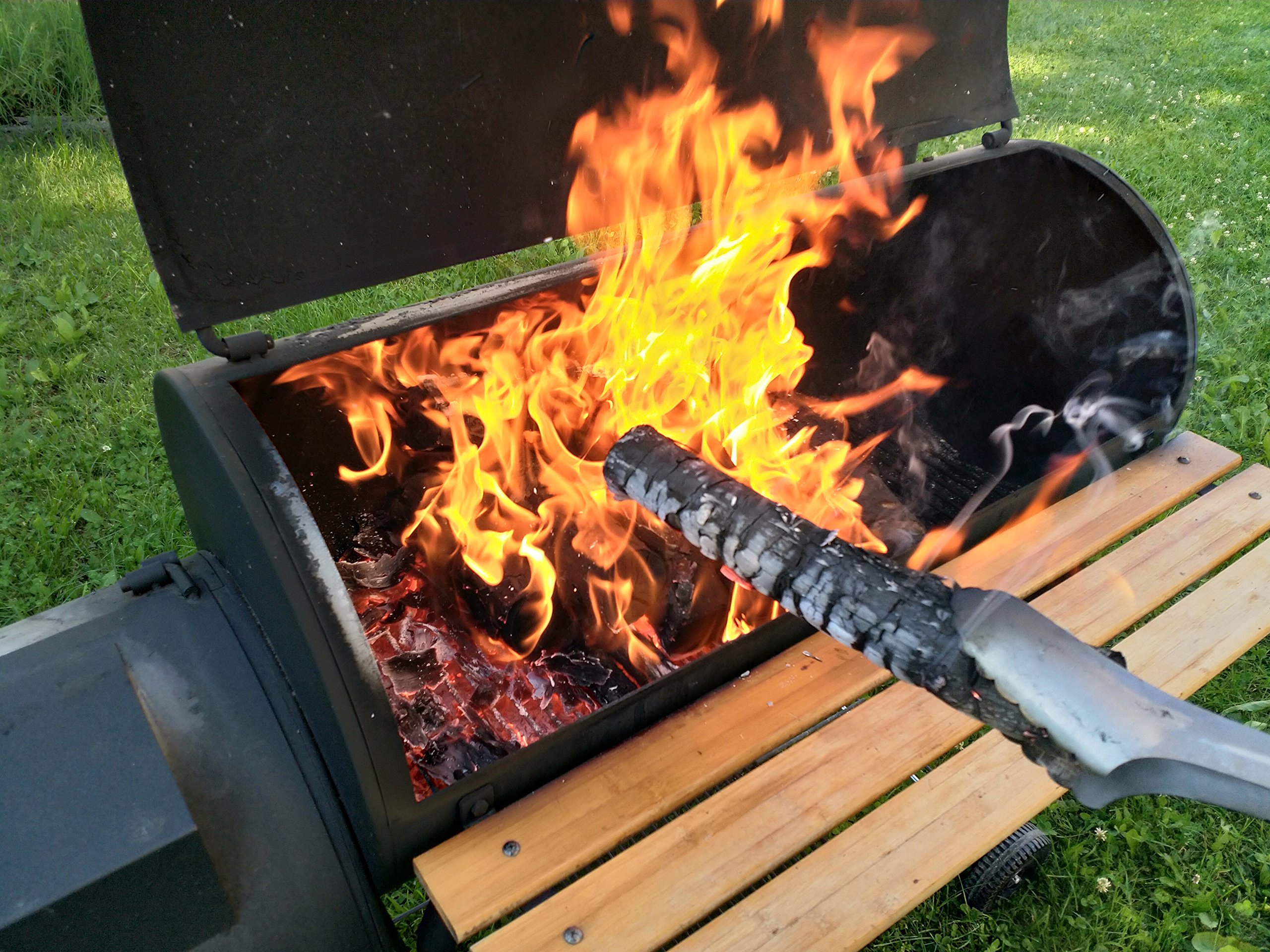 BBQ SET: SPATOLA - PINZA - MANICO OLIVO