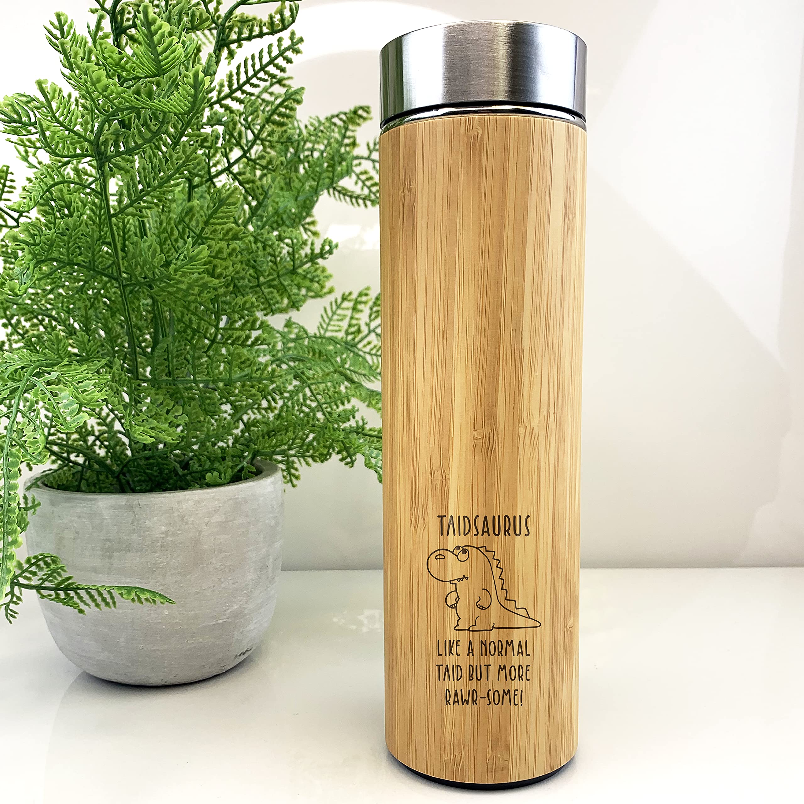 eBuyGB Taidsaurus Wooden Travel Flask, Dinosaur Travel Mug, 500ml Coffee Tea Cup, Father's Day Gift, Taid Birthday Gift, Present for Welsh Grandad
