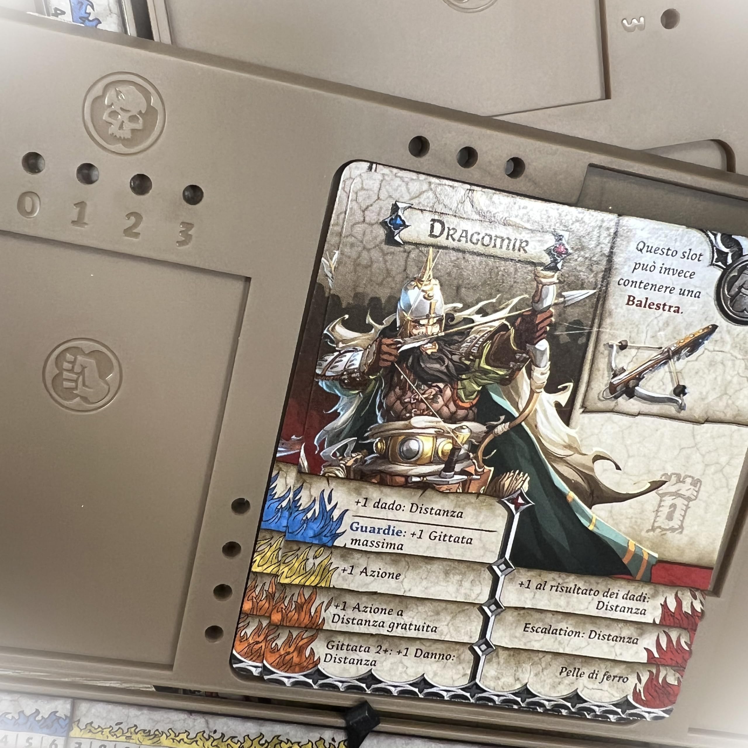 Asmodee - Zombicide White Death, Gioco da Tavolo Cooperativo, 14+ Anni, 1-6 Giocatori, 60 min, Edizione in Italiano