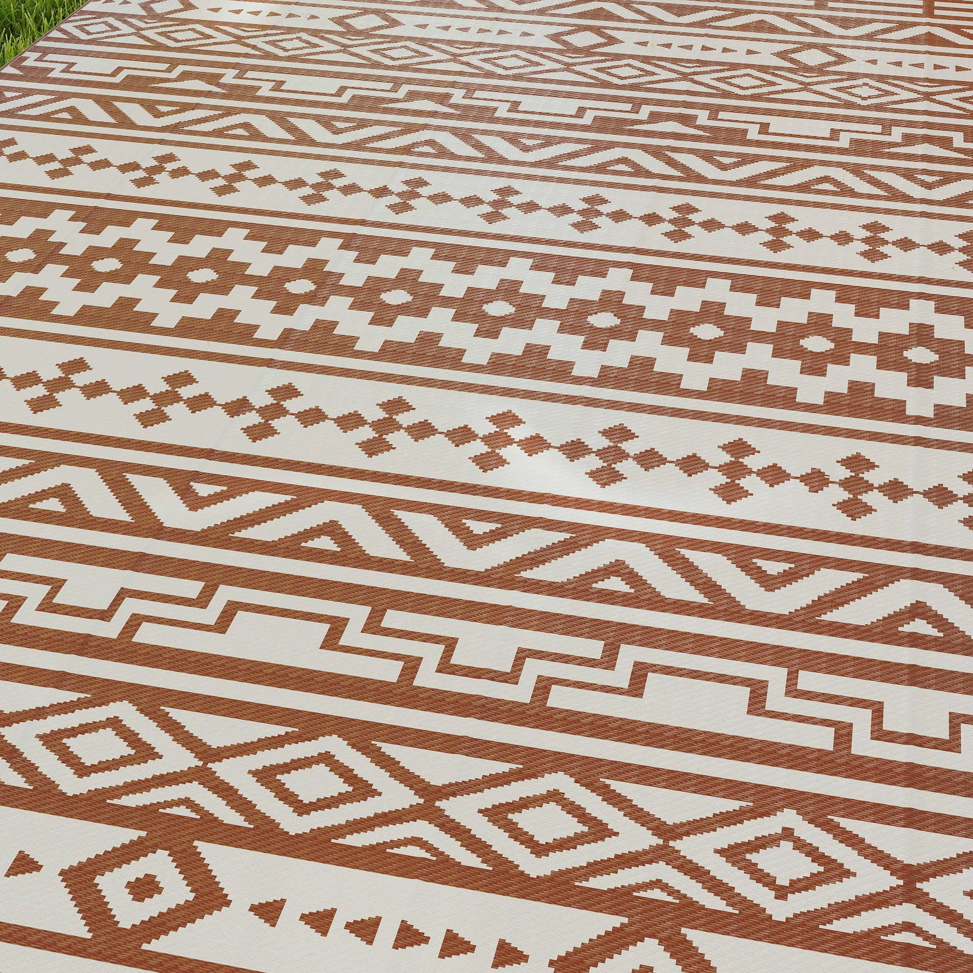 Outsunny Tapis d'extérieur réversible 1,8 x 2,7 m, Tapis de Sol au Motif Mur géométrique en PP, Sac de Transport Inclus, résistant aux intempéries, Rouge et Blanc