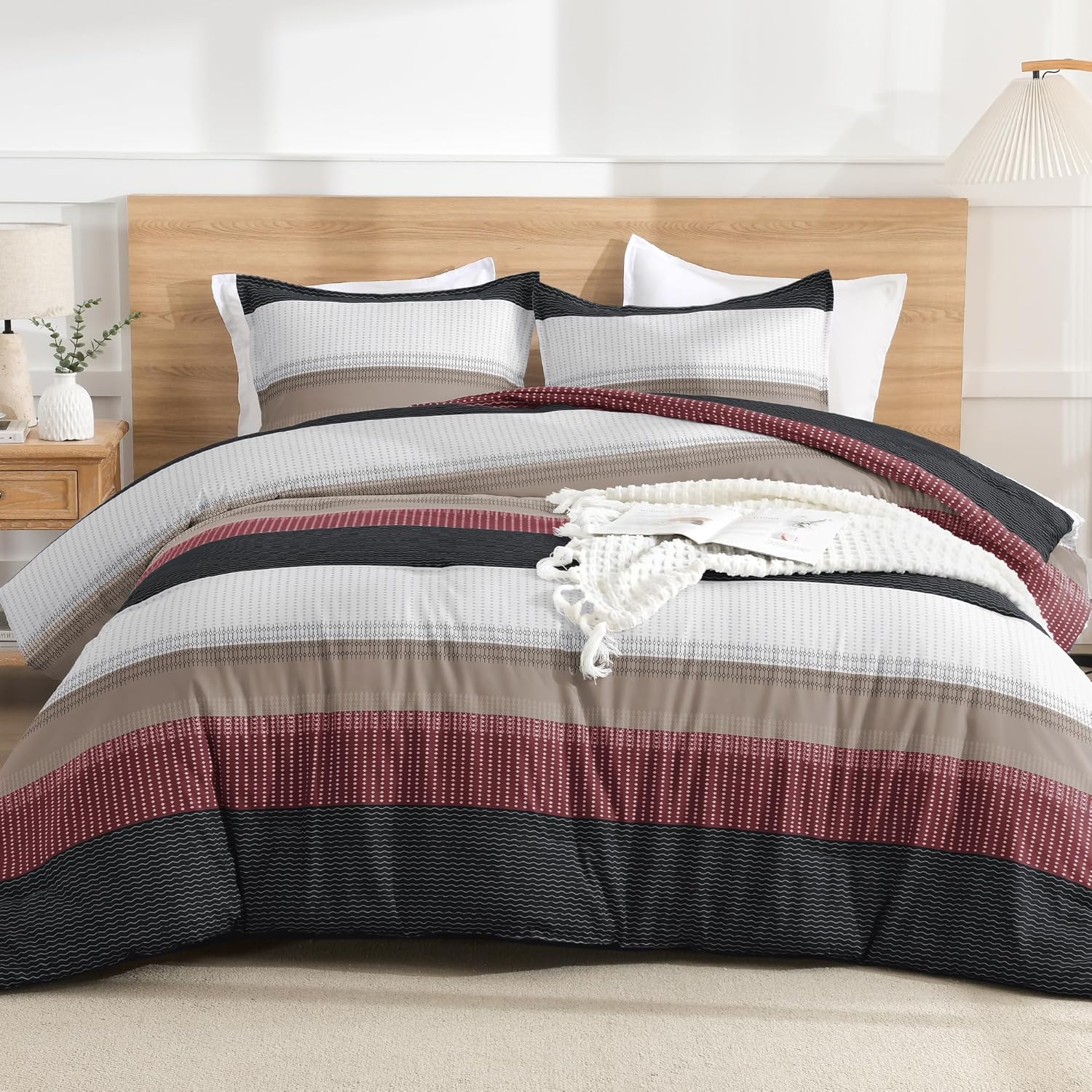 Litanika Twin Comforter Set Red Black - 2 Pieces Lightweight Summer Bedding Set, All Season Down Alternative Comforter (1 Comforter, 2 Pillowcases) - Image 2