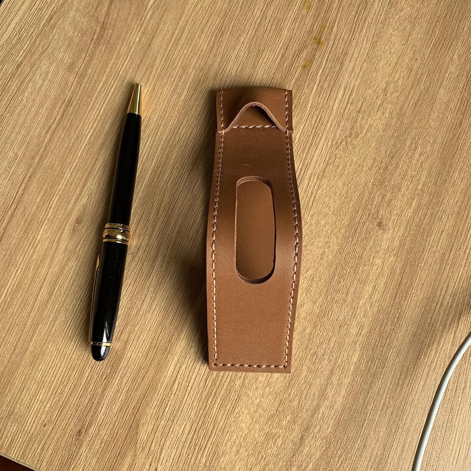 Handmade Leather fountain pen stand, Leather Pen Holder, Leather Desk Pen Holder, Leather Pen Stand for Desk, Office Pen Stand Supplies Accessorie
