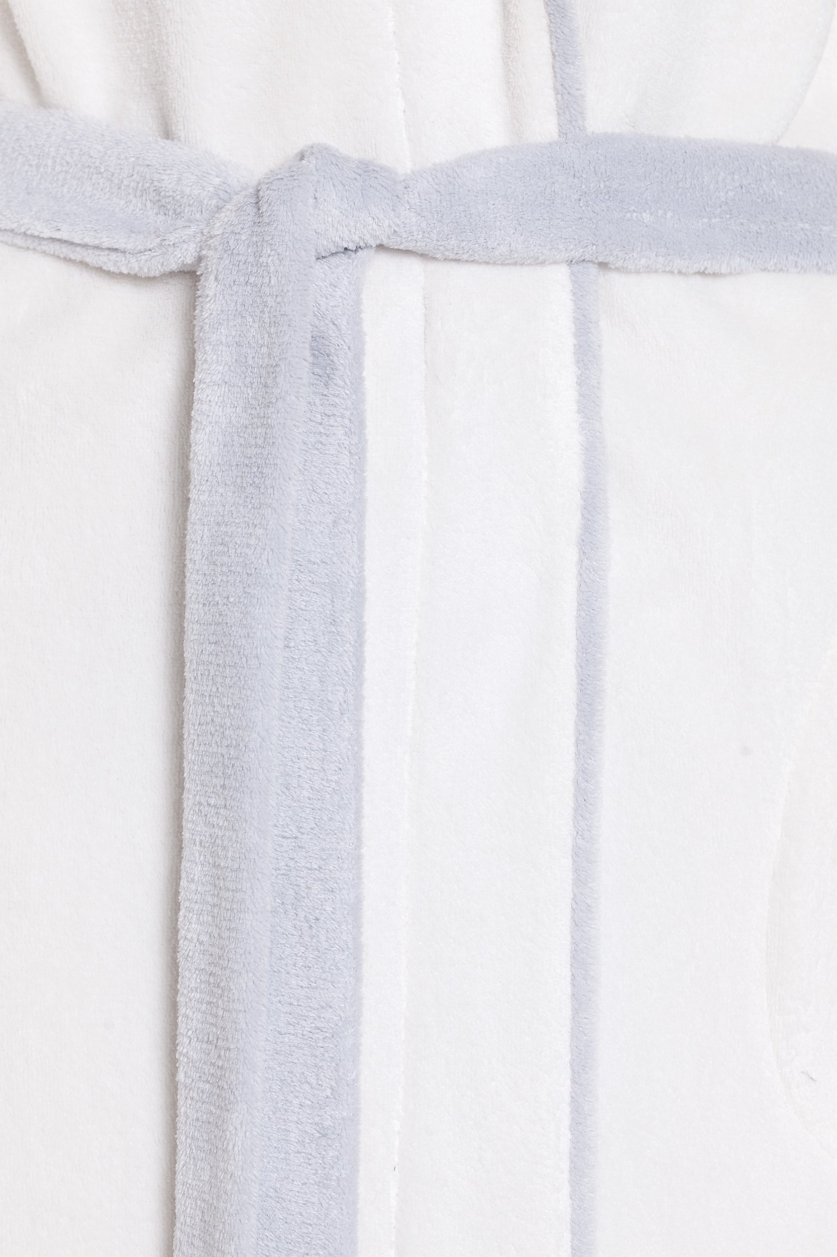 Revise Elegante albornoz con capucha para mujer RE-611 / Cálido y cómodo /