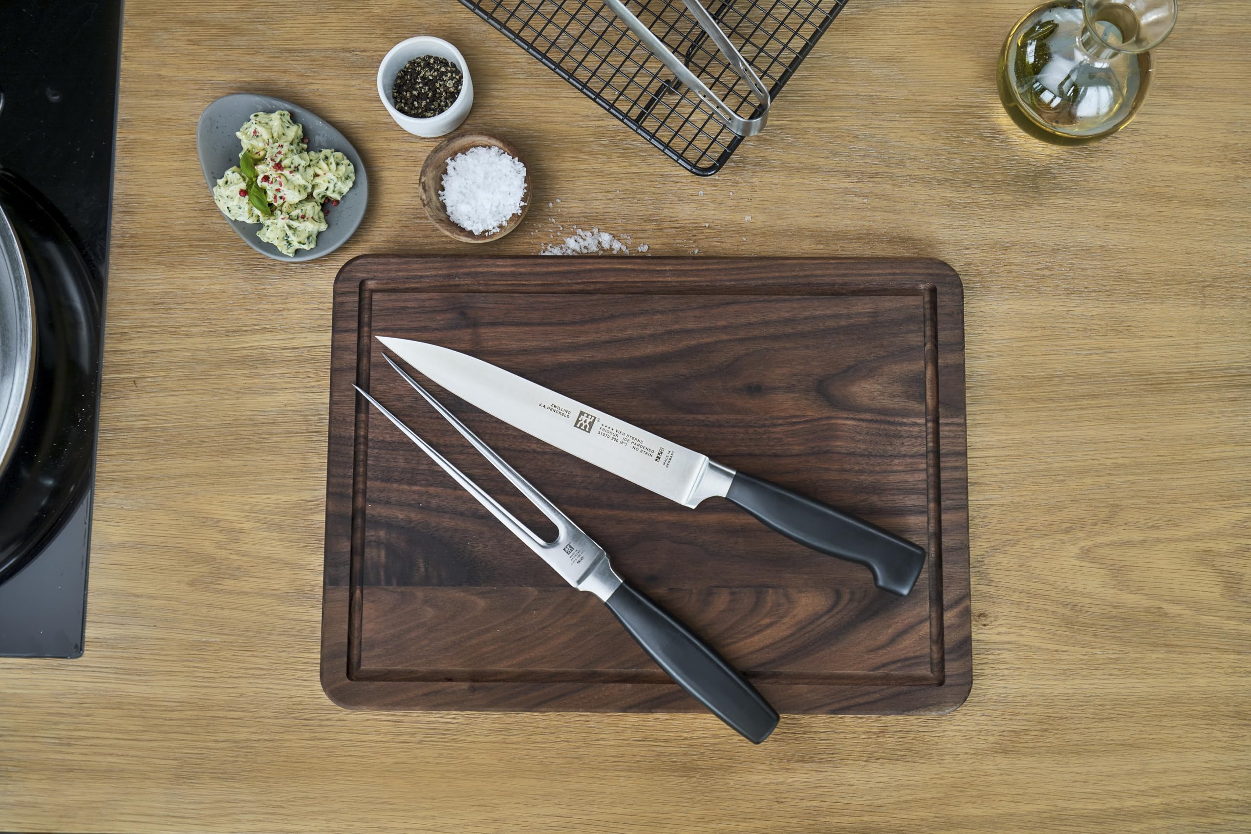 ZWILLING Vier Sterne Messerset, 2-teilig (Fleischmssser 20 cm und Fleischgabel 18 cm) Rostfreier Spezialstahl, Ergonomischer Kunststoff-Griff, Schwarz [Made in Germany]