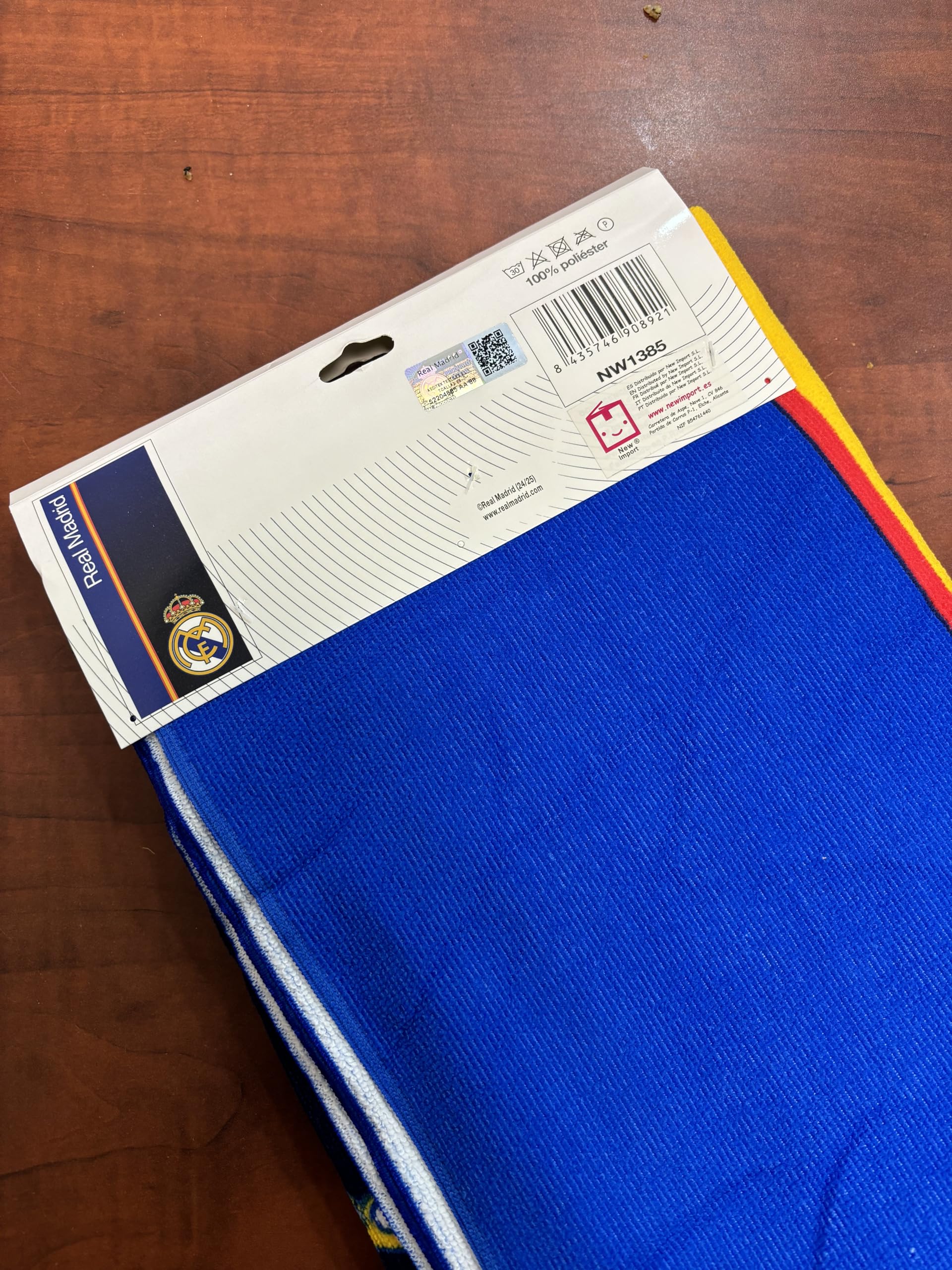 Toalla Regalos Fútbol Madrid, Productos Exclusivos para Fans del Madrid, Regalos Ideales para Aficionados del Fútbol, Accesorios, (70X140 Model 3)