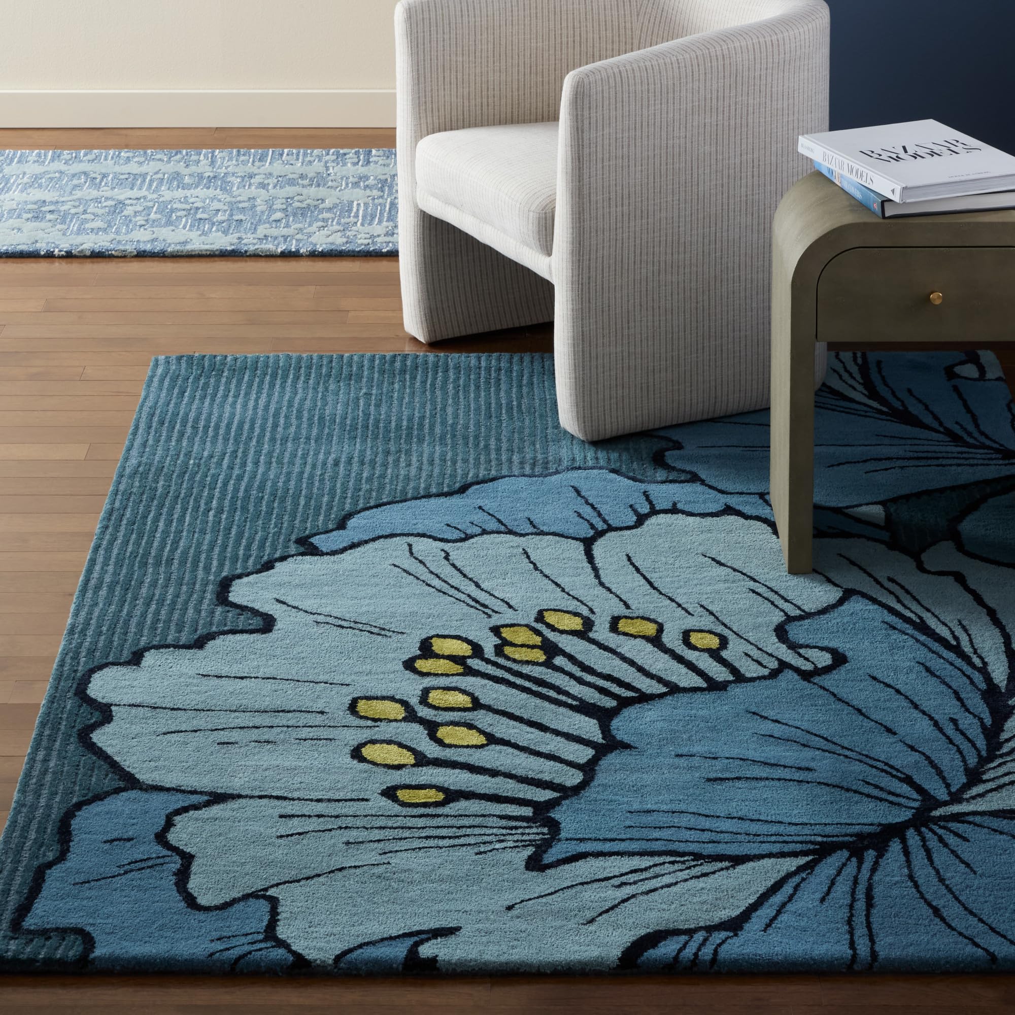 Amazon.com: Nicole Miller New York Flora Grandeur Bloom