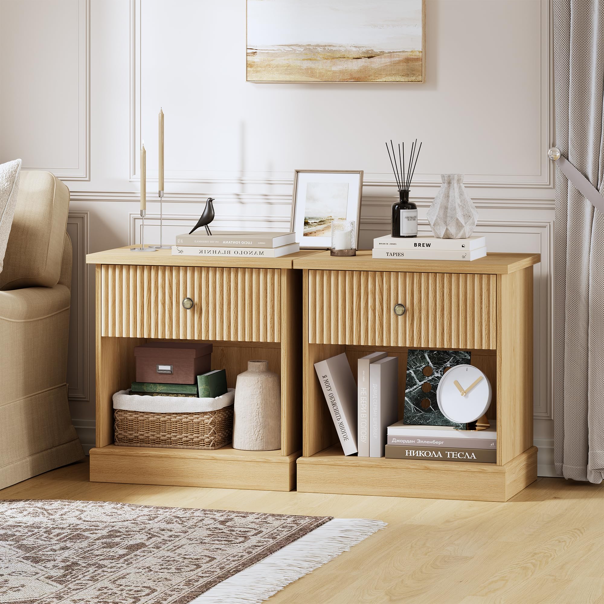 GarveeHome Comodino Scanalato Con Cassetto e Ripiano Aperto, Comodino/Tavolino in Stile Mid-Century Modern, in MDF, Finitura Rovere Naturale, Tavolino Da Camera Da Letto Compatto e Salvaspazio
