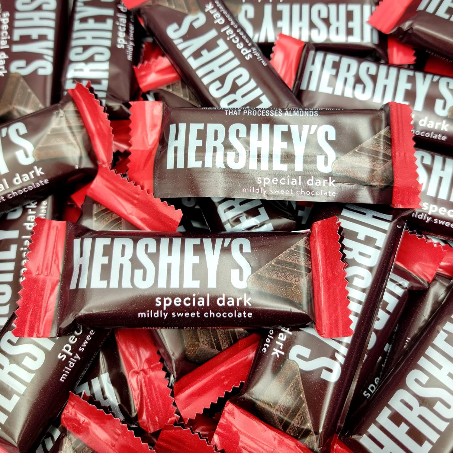 Hershey's Special Dark Mildly Sweet Chocolate Candy – Snack Size Special Dark Chocolate Candy Bar – Individually Wrapped – Bulk Candy Pack (1 Pound)
