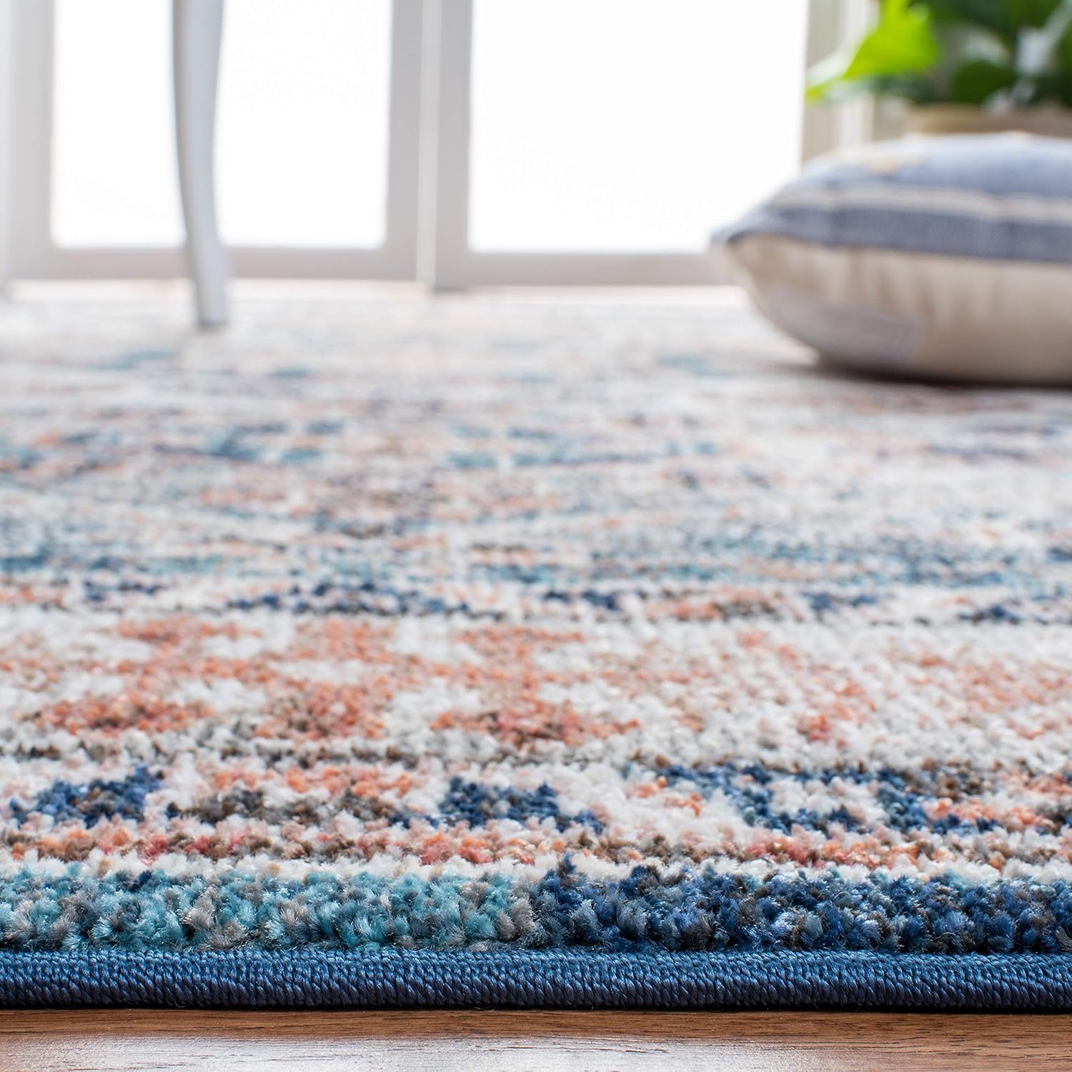 SAFAVIEH Crystal Collection Runner Rug - 2'2" x 9', Ivory & Blue, Oriental Distressed Design, Non-Shedding & Easy Care, Ideal for High Traffic Areas in Living Room, Bedroom (CRS326A)