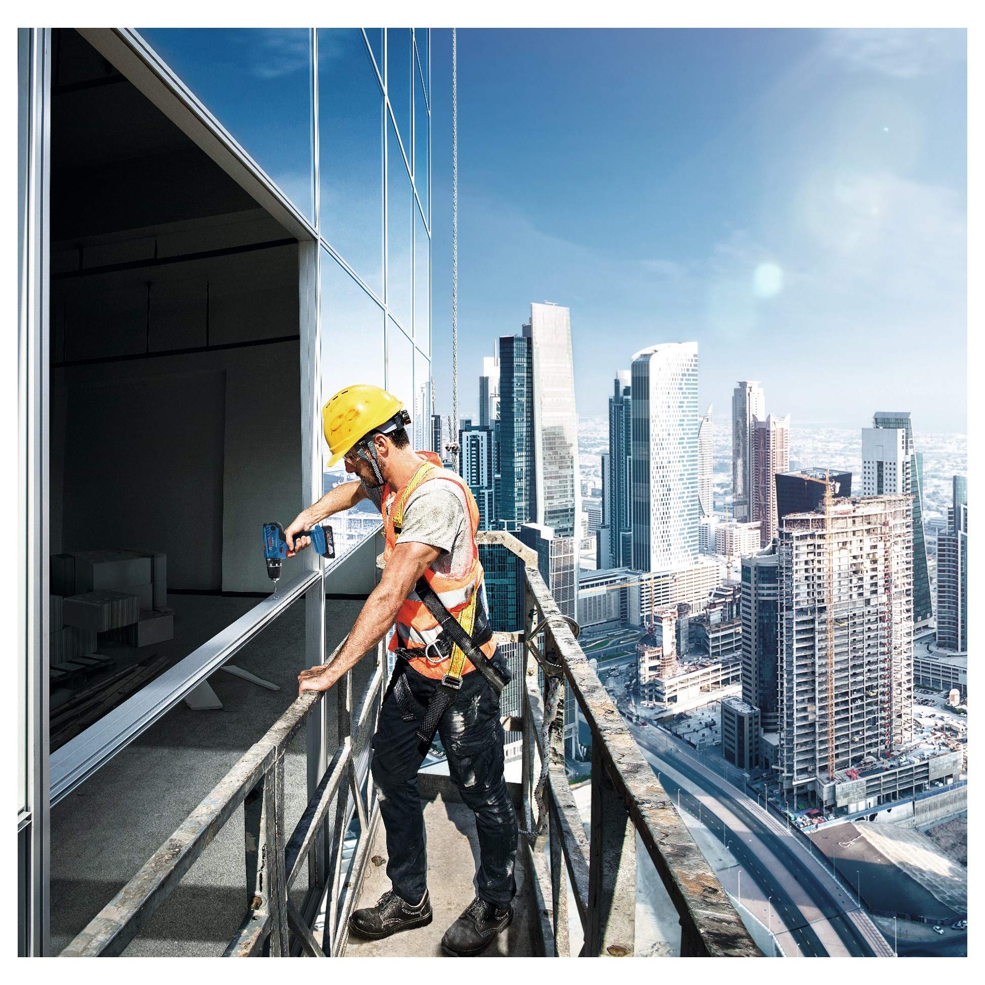 Bosch Professional 18V System Akku Schlagbohrschrauber GSB 18V-21 (inkl. 2x 2.0Ah Akku, 40tlg. Zubehör Set, L-BOXX) - Amazon Exclusive