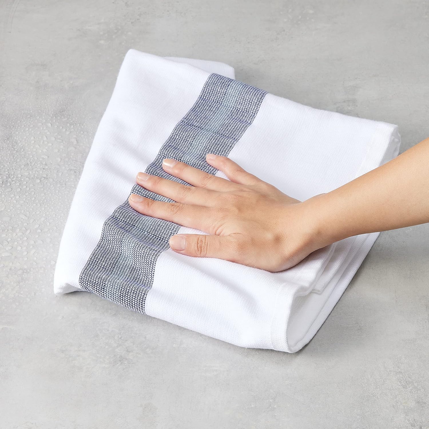 Amazon Basics 100% Cotton Terry Reversible Flour Sack Kitchen Towels - 12-Pack, Navy