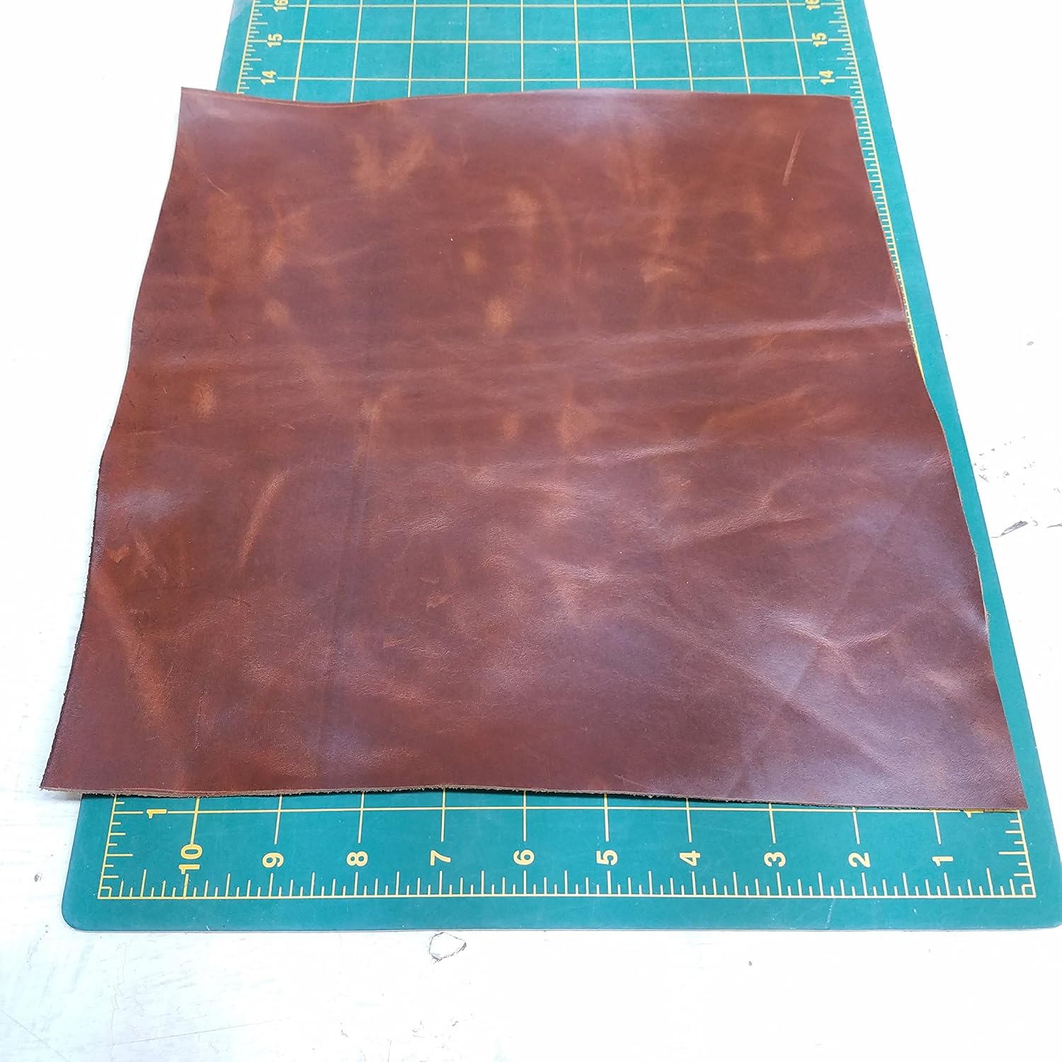 民族風 トンボモチーフ ネックレス ビーズ レザーコード 個性的