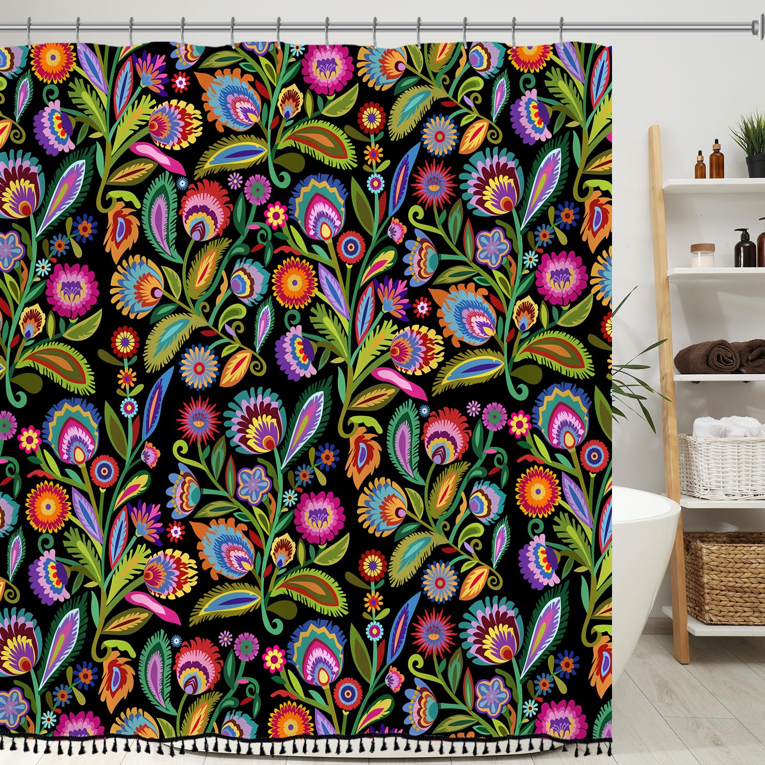 Rideau de douche bohème floral pour une salle de bain style campagnard chic
