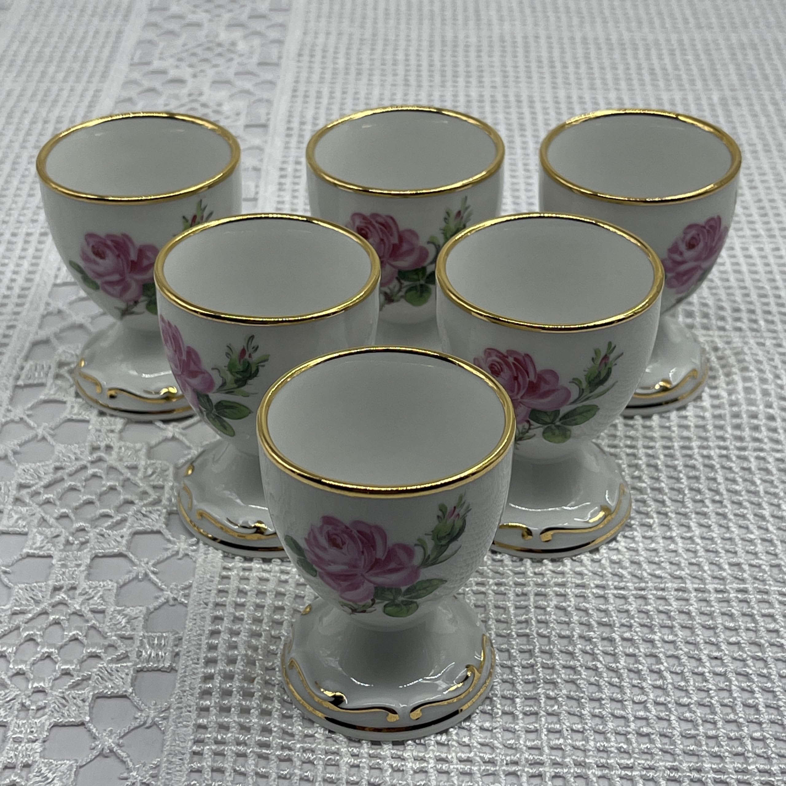 Traumhaftes 6er Set Porzellan Eierbecher – Handgemalt, mit edlem Goldrand & Rosen-Dekor, PGH Meißen(DDR), Vintage Sammlerstück