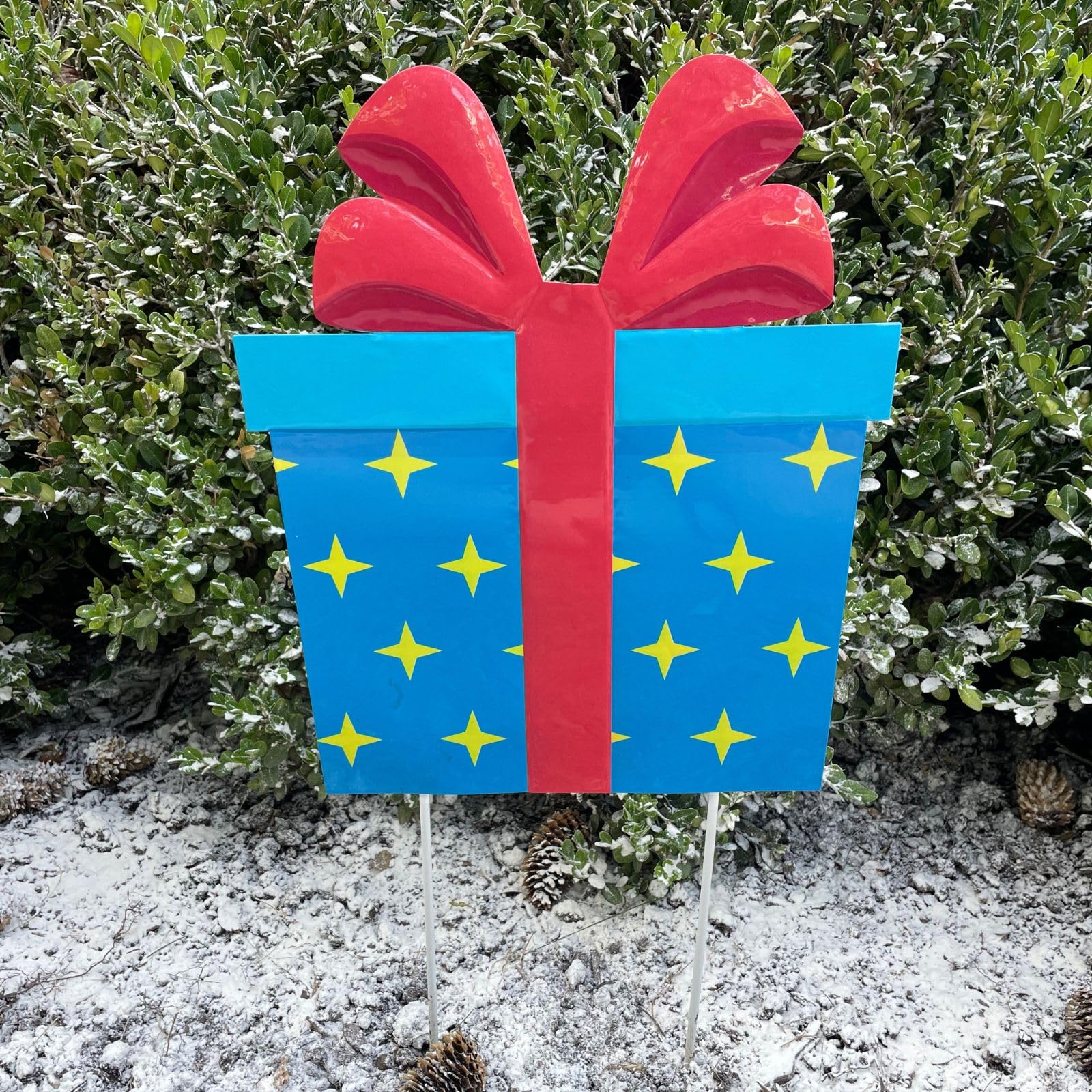 Clovers GardenChristmas Blue Gift Box Yard Stake Metal Lawn Holiday Yard Sign for Outdoor, Indoor, Walkways Planters