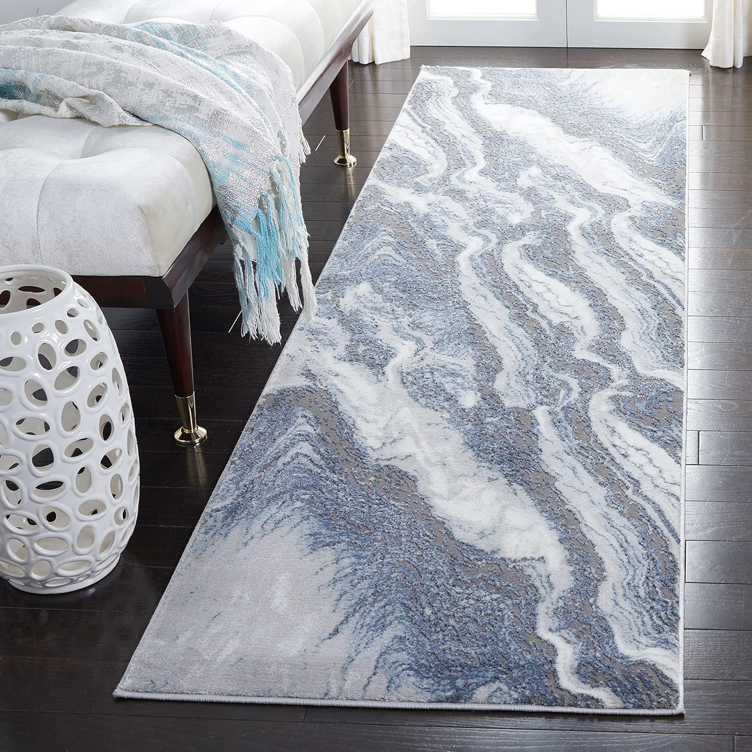 SAFAVIEH Craft Collection Area Rug - 6'7" x 9', Blue & Grey, Modern Abstract Design, Non-Shedding & Easy Care, Ideal for High Traffic Areas in Living Room, Bedroom (CFT844M)