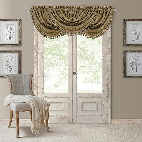 Miniatura 13 de Elrene Home Fashions Antonia Damasco Floral Opaco Panel de Cortina Individual para Ventana, 52"x95", Rojo Rojo,Oro envejecido,Gris