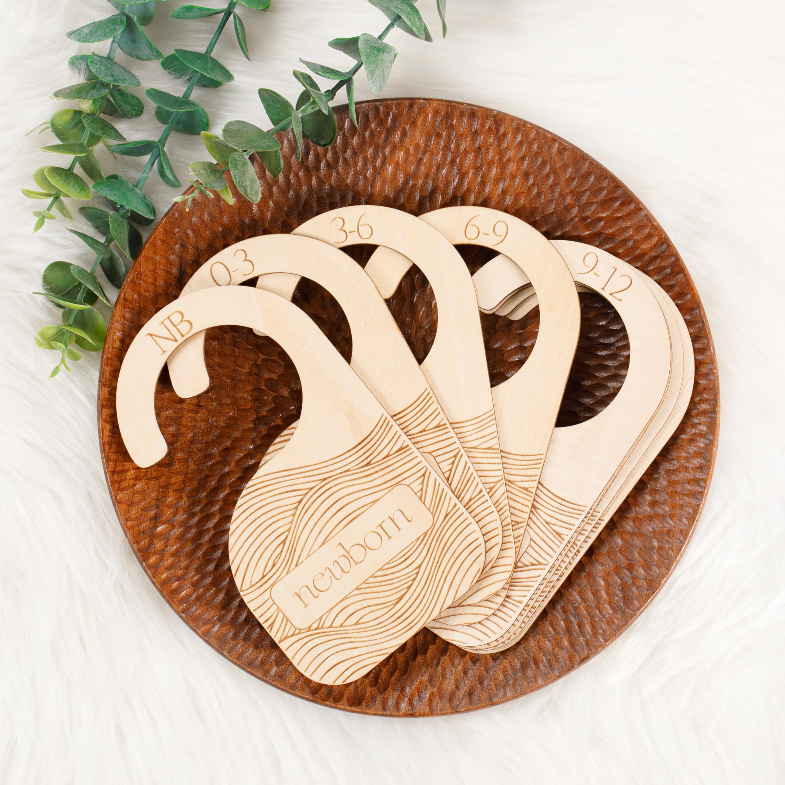 Whitluck's Baby Closet Dividers - 8-Pack Double-Sided Wooden Hangers for Organizing Baby Clothes from Newborn to 24 Months (Infant to Toddler) - Cute and Functional Nursery Decor for Boys and Girls