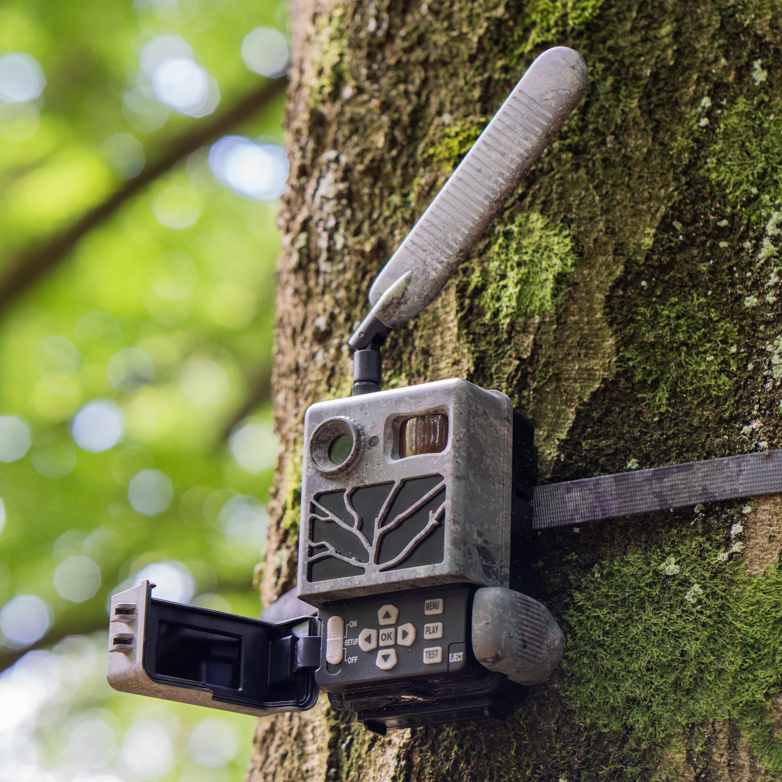 Zeiss Secacam 3 + Power Pack - Wildkamera mit Handyübertragung App mit SIM Karte mit Bewegungsmelder Nachtsicht Überwachungskamera IP66