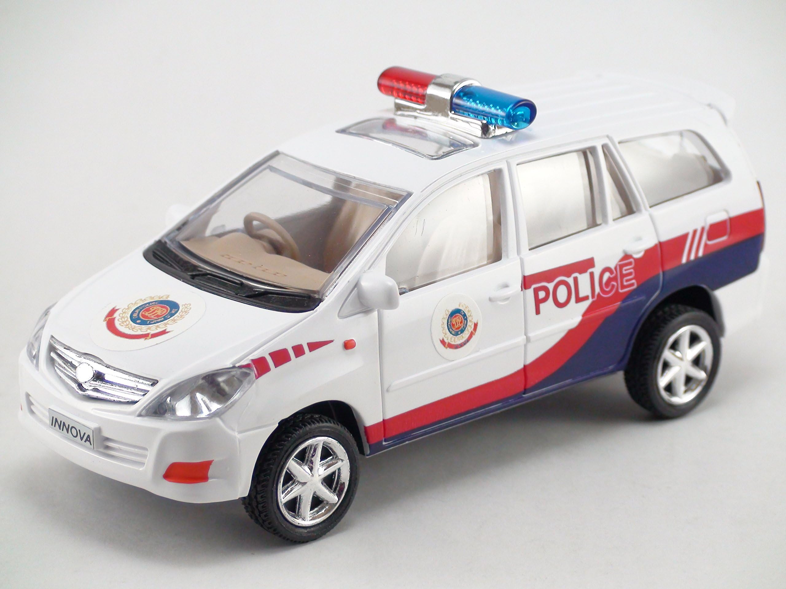 Centy Toys Model of Police Chase Innova (Multicolour, 15/6/6cm in L/B/H and 140g)
