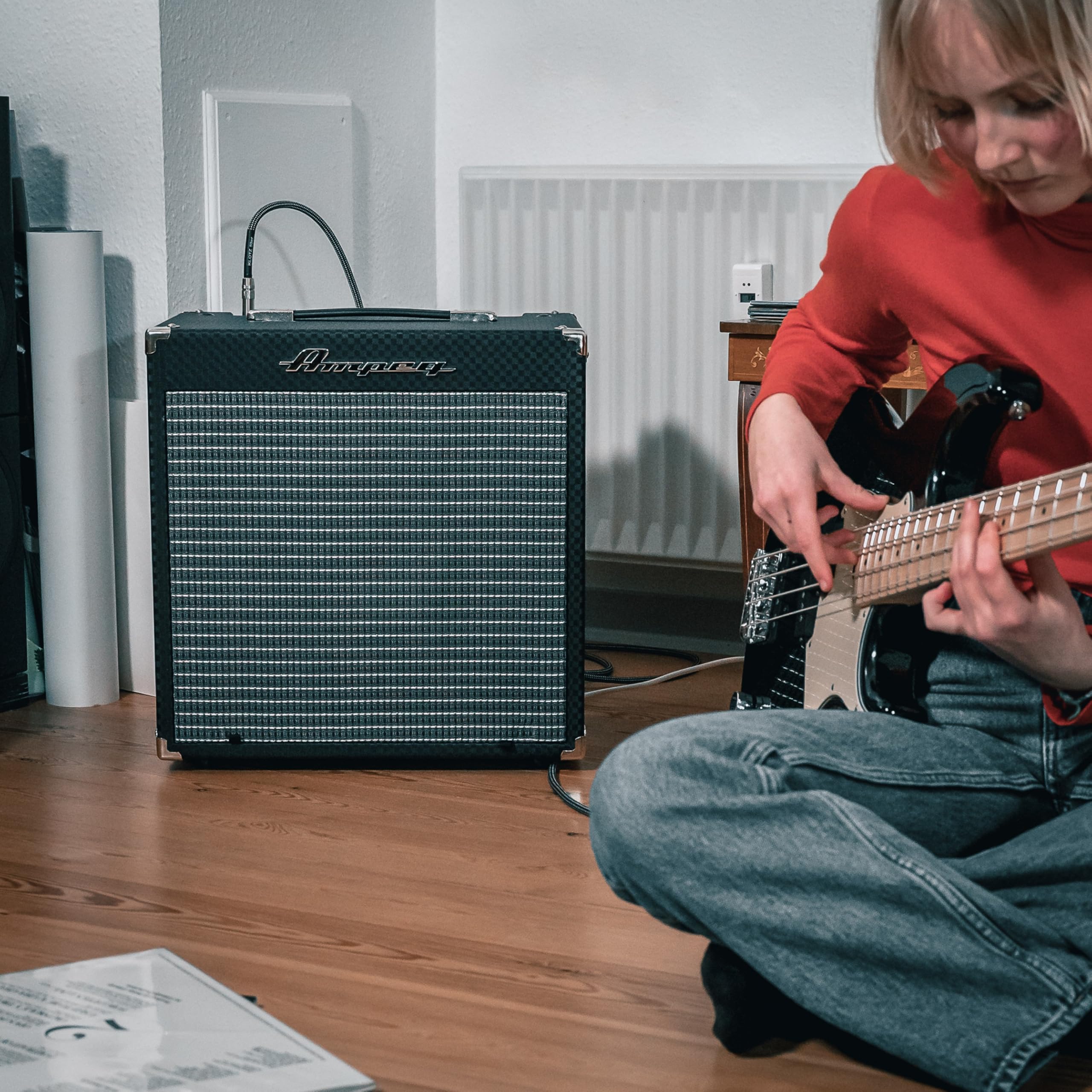 AMPEG RB-108 Combo Basso 30W Amplificatore da Studio con Preamp SGT Overdrive EQ 3 Bande Nero