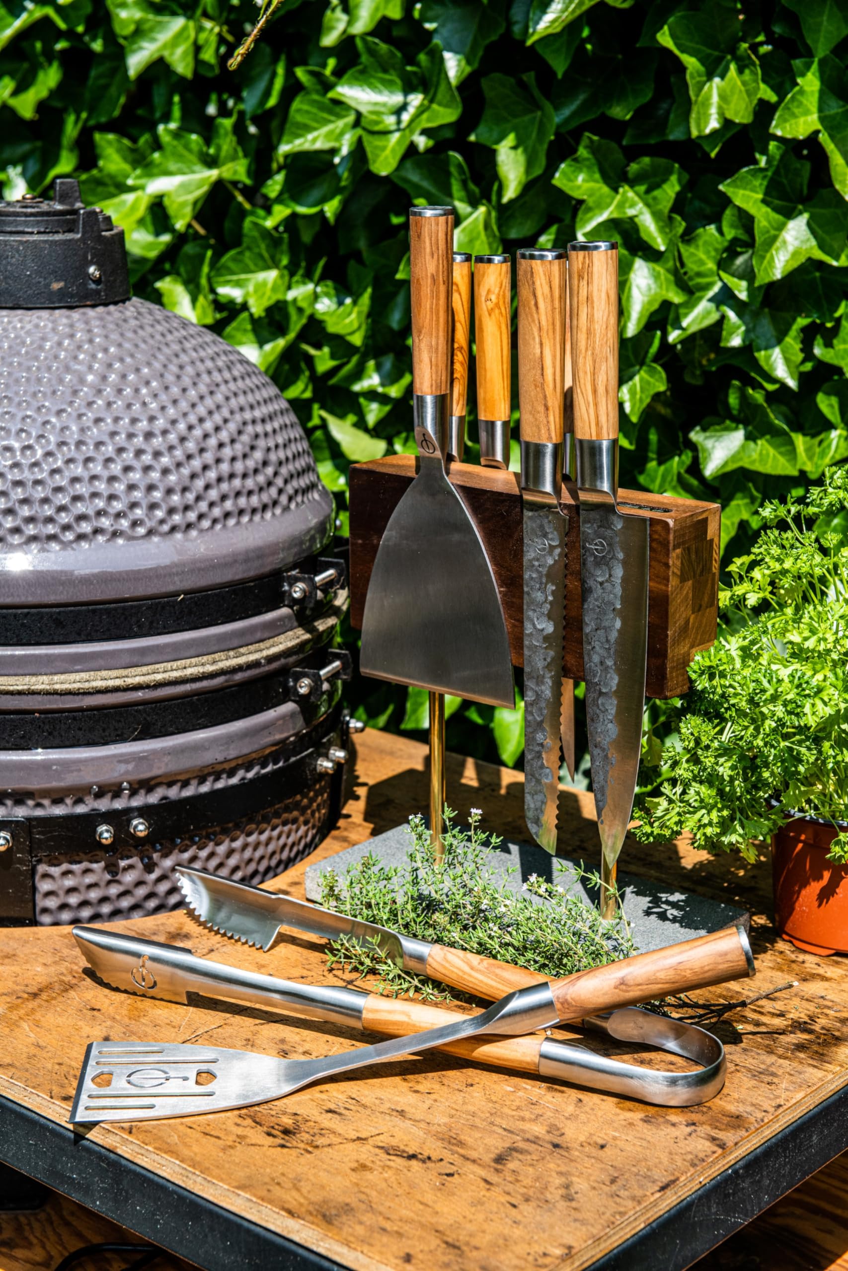 Forged BBQ Plancha spachtel, Grillspachtel, für Gasgrill, Feuerplatte und Teppanyaki, Olivenholz griff