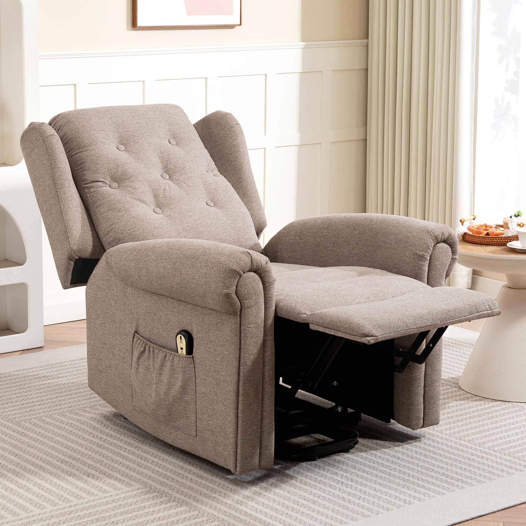 HOMCOM Sillón Relax Reclinable Eléctrico Levanta Personas Sillón Elevador con Respaldo Alto Capitoné Control Remoto Tapizado en Lino y Bolsillos Laterales Marrón Claro