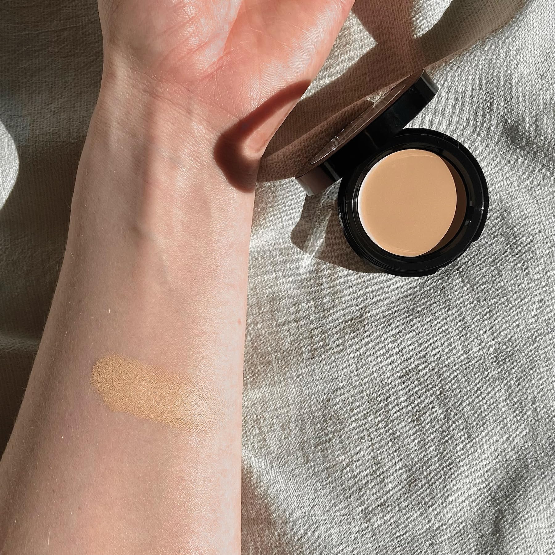Sandstone Scandinavia Eye Primer - Hypoalergiczna baza pod cienie do powiek Vegan Eyeshadow Primer Base - Kremowa baza pod cienie do powiek dla wrażliwych oczu - baza pod cienie do powiek