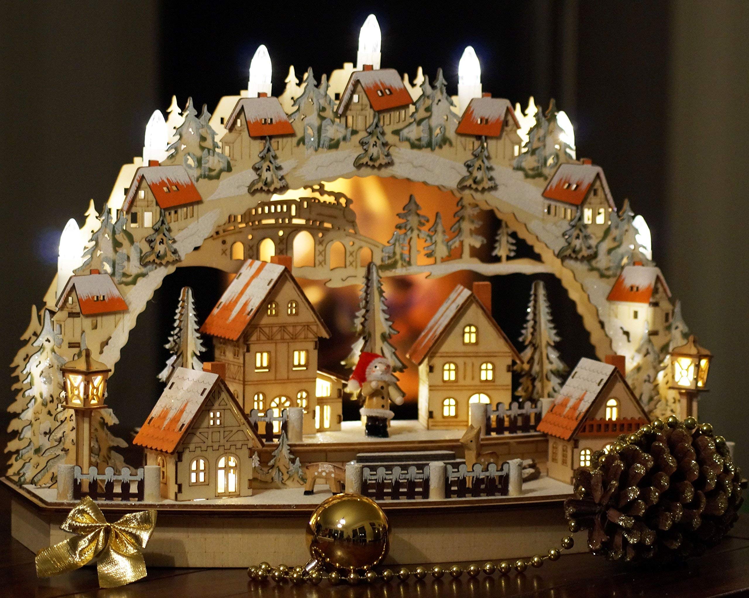 Wichtelstube-Kollektion XL Lichterbogen Weihnachten, Handbemalt, Detailreich, Batteriebetrieben mit Timer, Sparsam, LED Beleuchtung mit 3D-Effekt, Schwibbogen Weihnachten, Weihnachtsdeko Holz