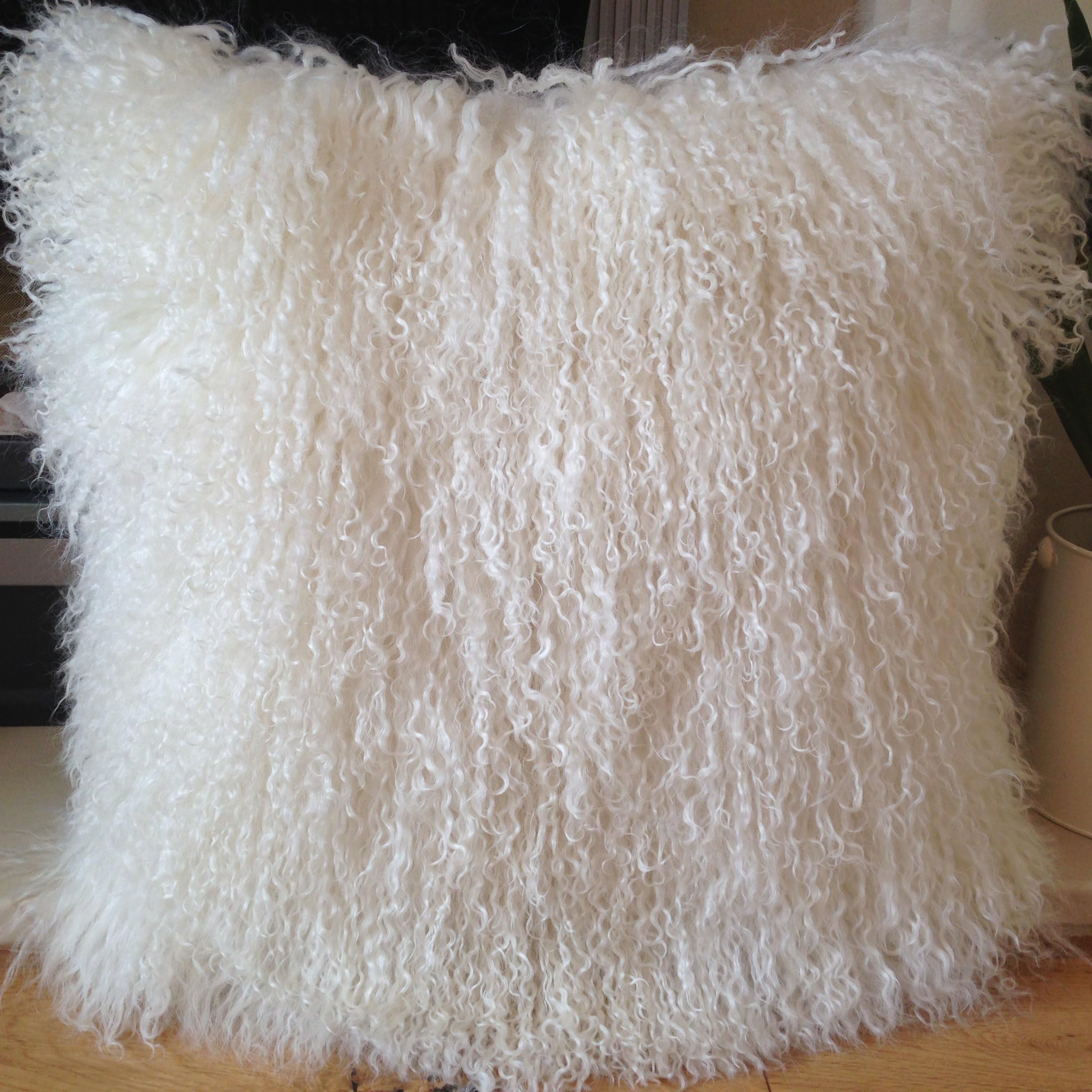 COSY NATURAL WHITE 40x40CM GENUINE MONGOLIAN SHEEPSKIN LAMB WOOL FUR CUSHION COVER