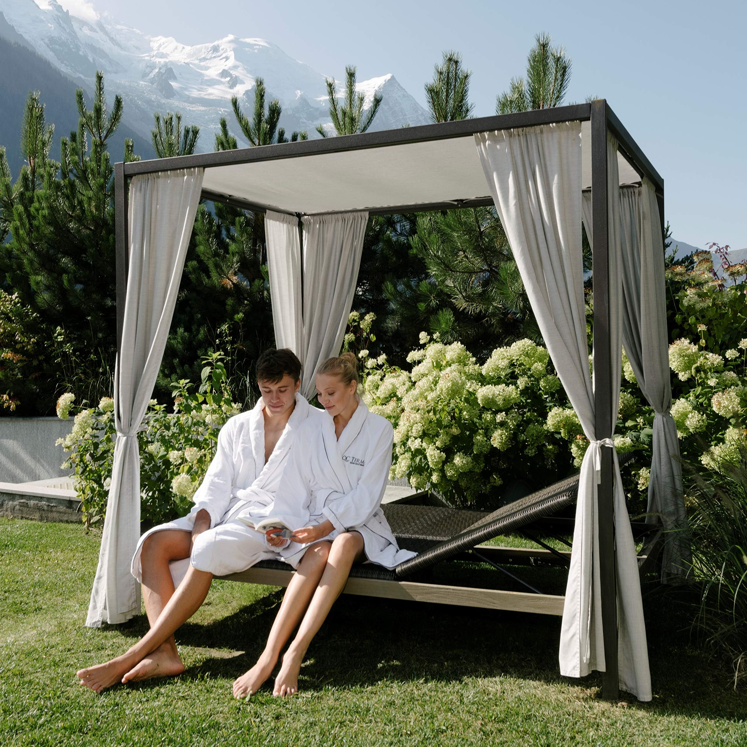 QC Terme Ingresso Benessere Giornaliero di Coppia, Valido 24 Mesi, Esperienza Benessere in Elegante Cofanetto Regalo
