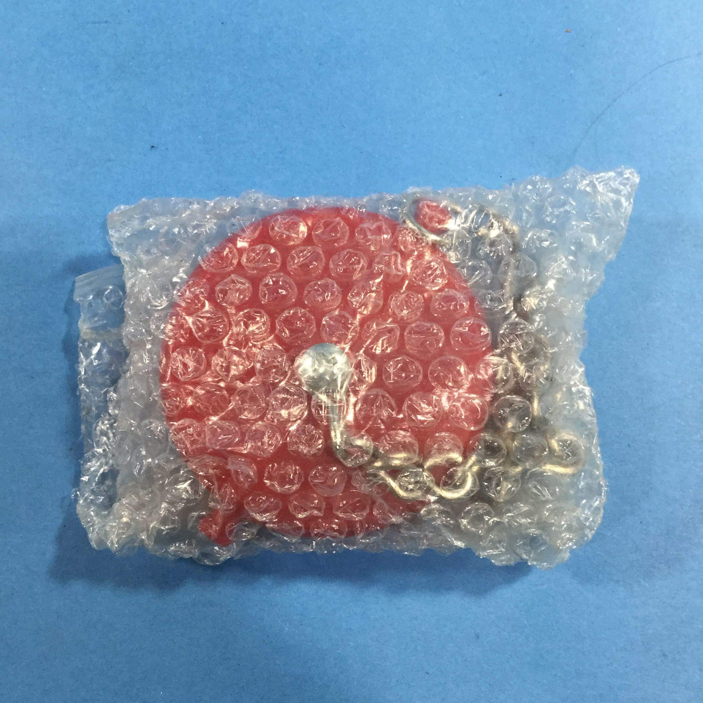 Dixon 1 1/2 'NST (NH) Cap w/cadena ABS plástico de color rojo (pfcw150 F)