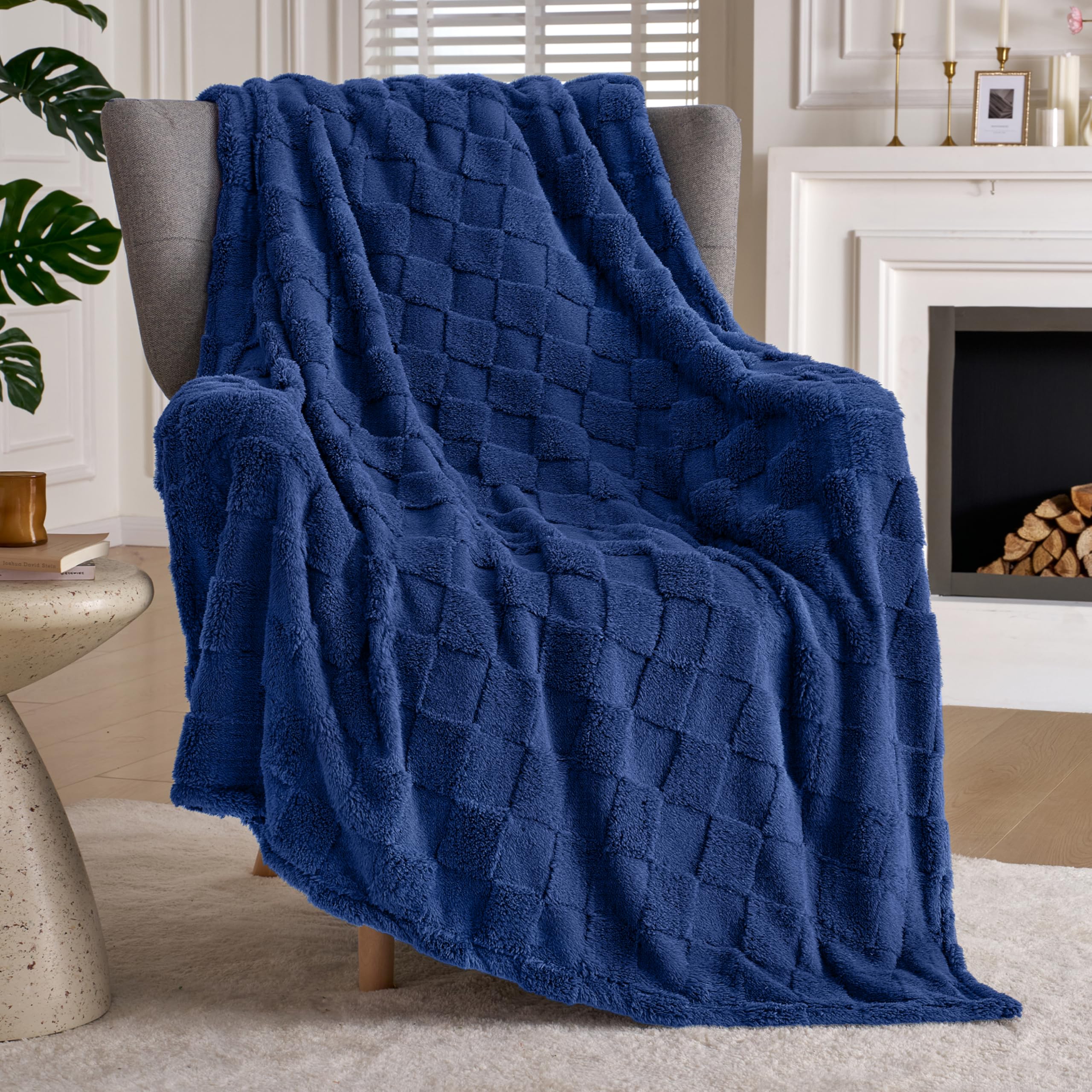 Joiedomi Women's Navy Blue Throw Blanket For Couch, Soft Blue Fleece Checkered Blankets Gifts For Mom Girls, Cozy Cute Soft Throw Aesthetic Gifts 50X60 Inches