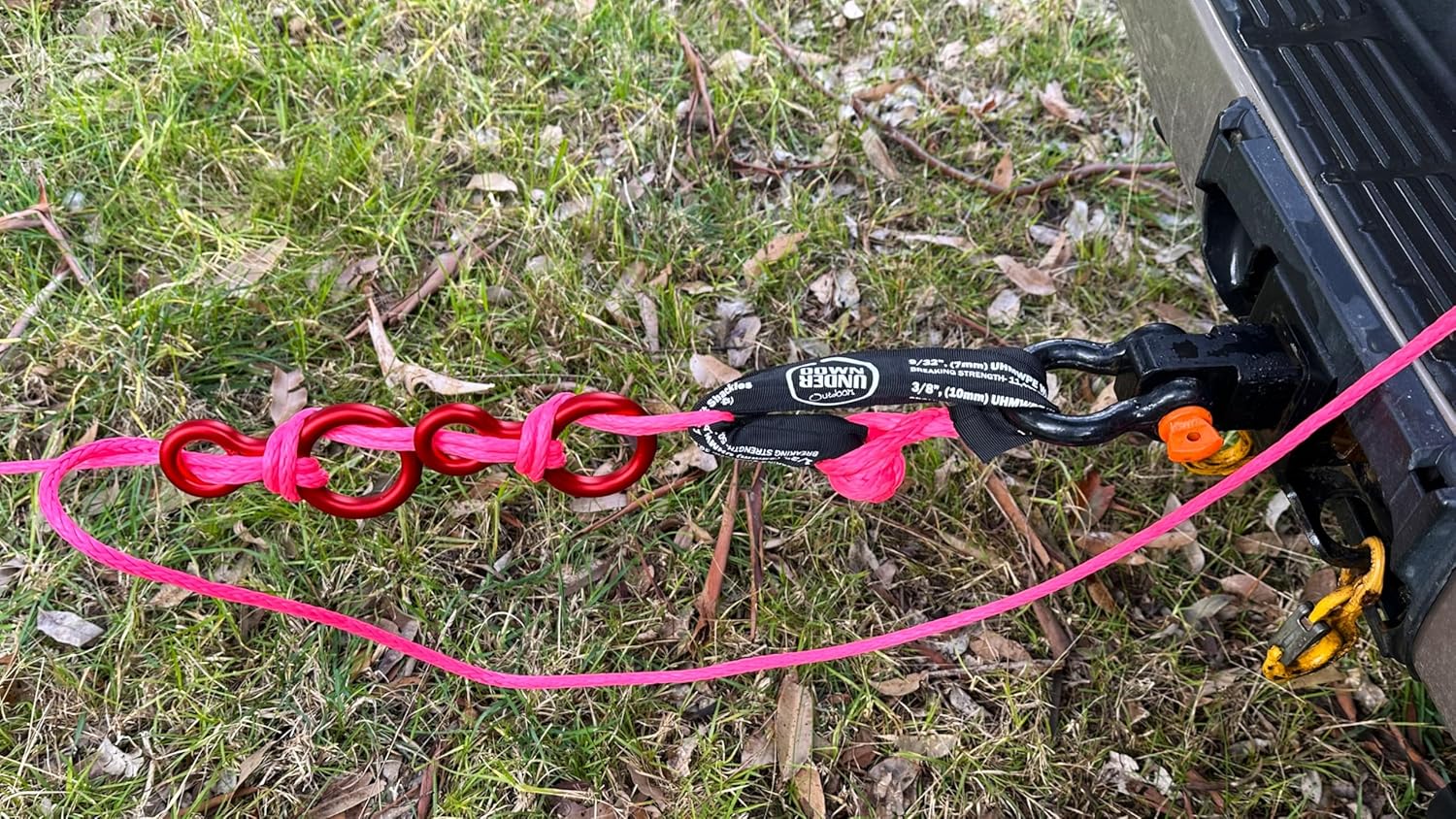 DOWN UNDER OUTDOORS Game/Log/4x4 Recovery Kit, Deer Drag, 650 ft of 9/32” (11,460 lbs) Winch Rope on Metal Reel, 2 Tree Savers, 2 Soft Shackles, 2 Snatch Rings, 2 Figure 8 Rings, Gear Bag