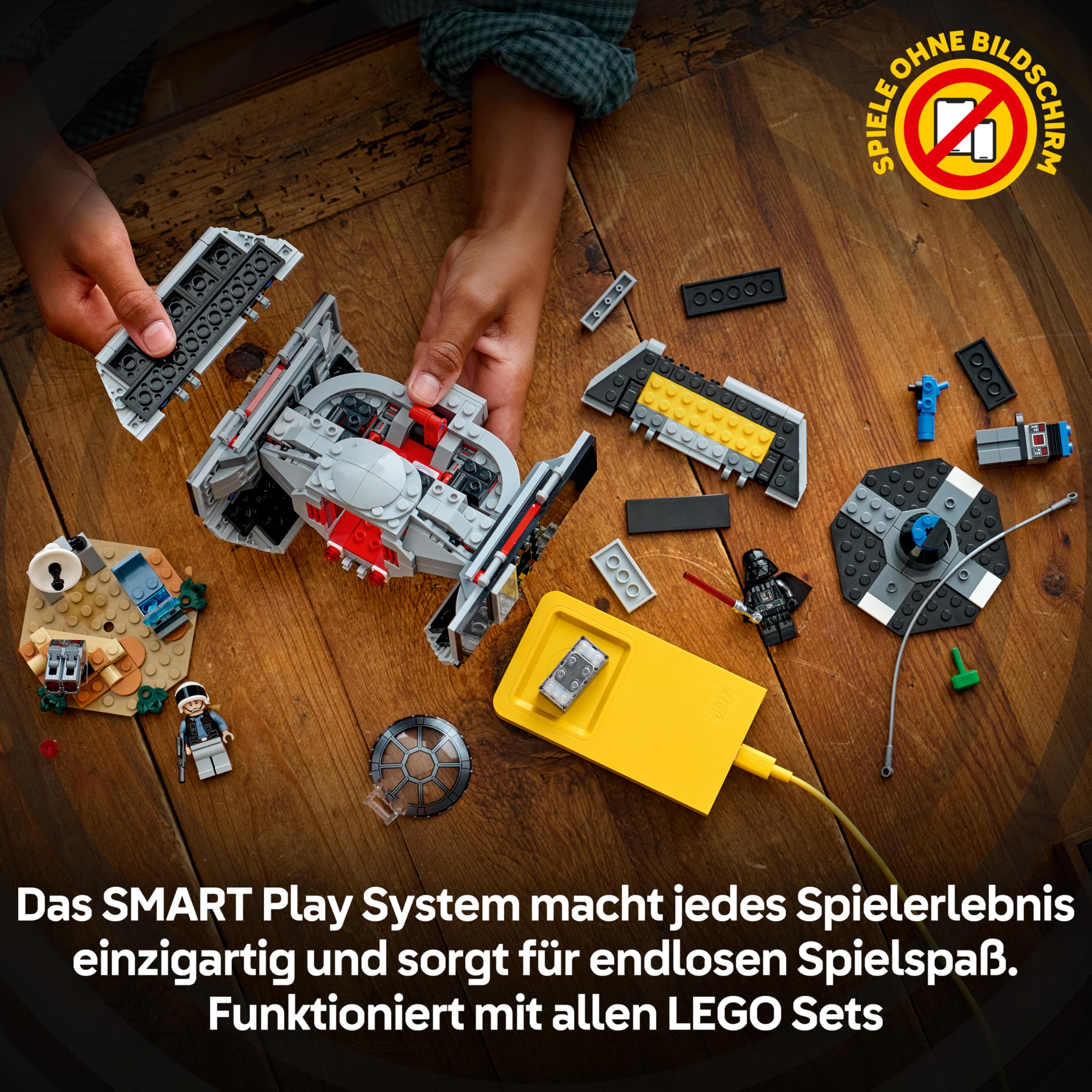LEGO Star Wars 75421 SMART Play: Darth Vaders TIE Fighter - Interaktives All-in-1 Spielset mit SMART Brick, Tag, Minifigur & Ladegerät - Geschenk für Jungen, Mädchen ab 8 Jahren und Erwachsene Fans