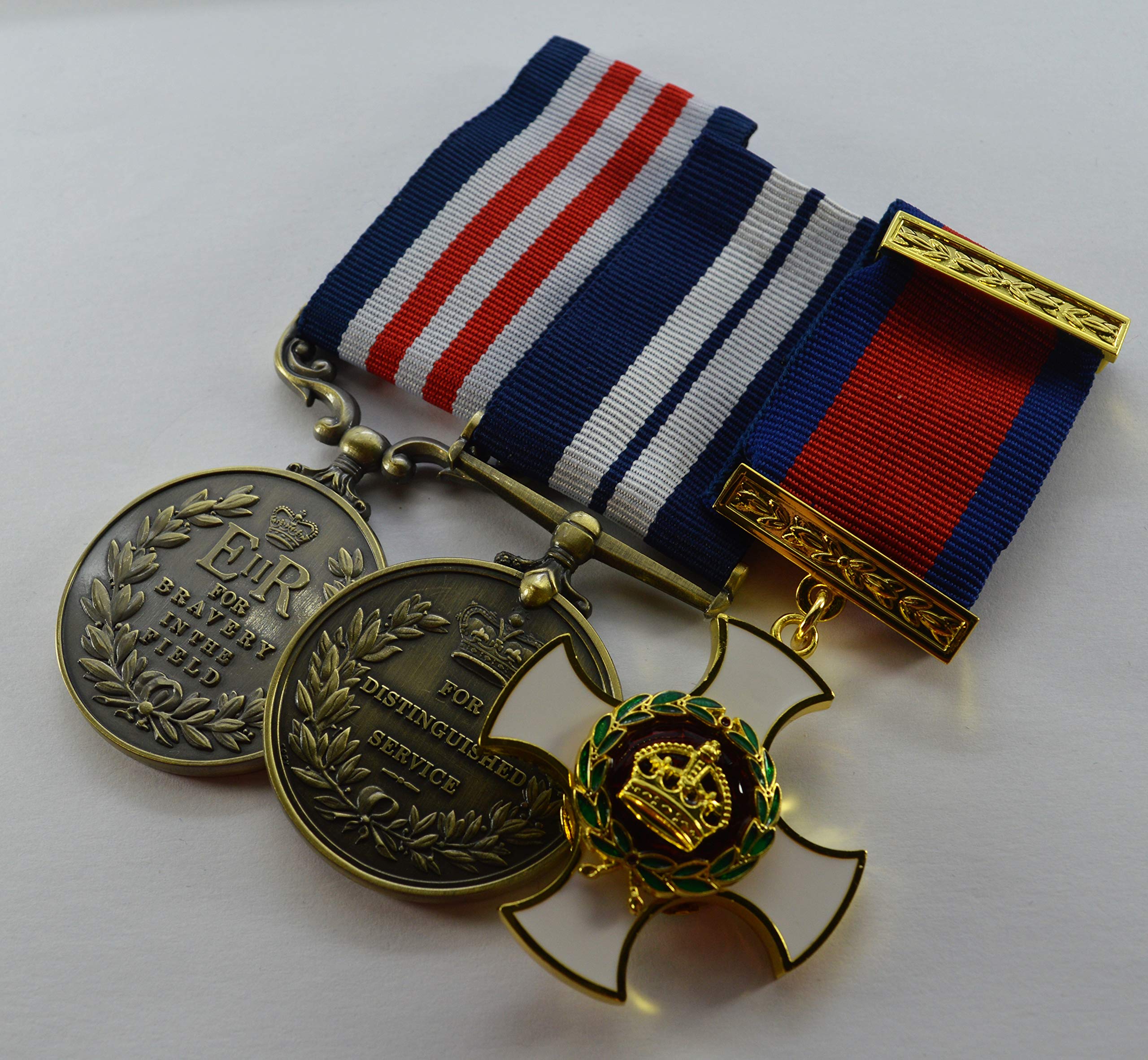 The Commemorative Coin Company Three Elizabeth Ii Military Medals For Distinguished Service And Bravery In The Field Dso Dsm Er-Ii