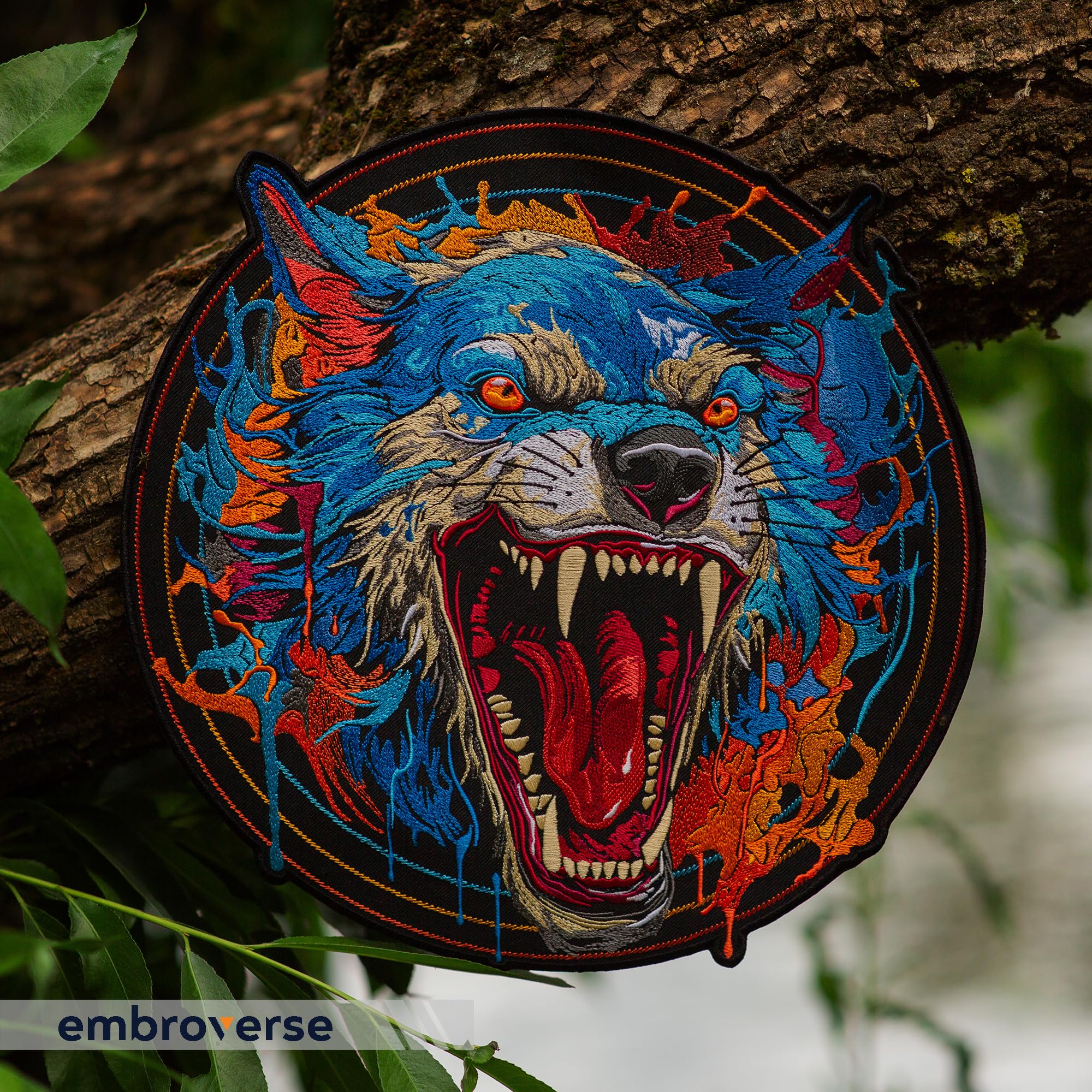 EMBROVERSE Parche bordado de lobo azul feroz, gran aplique de animal termoadhesivo, parche para la espalda de chaqueta de motocicleta, 14.8 x 15 pulgadas