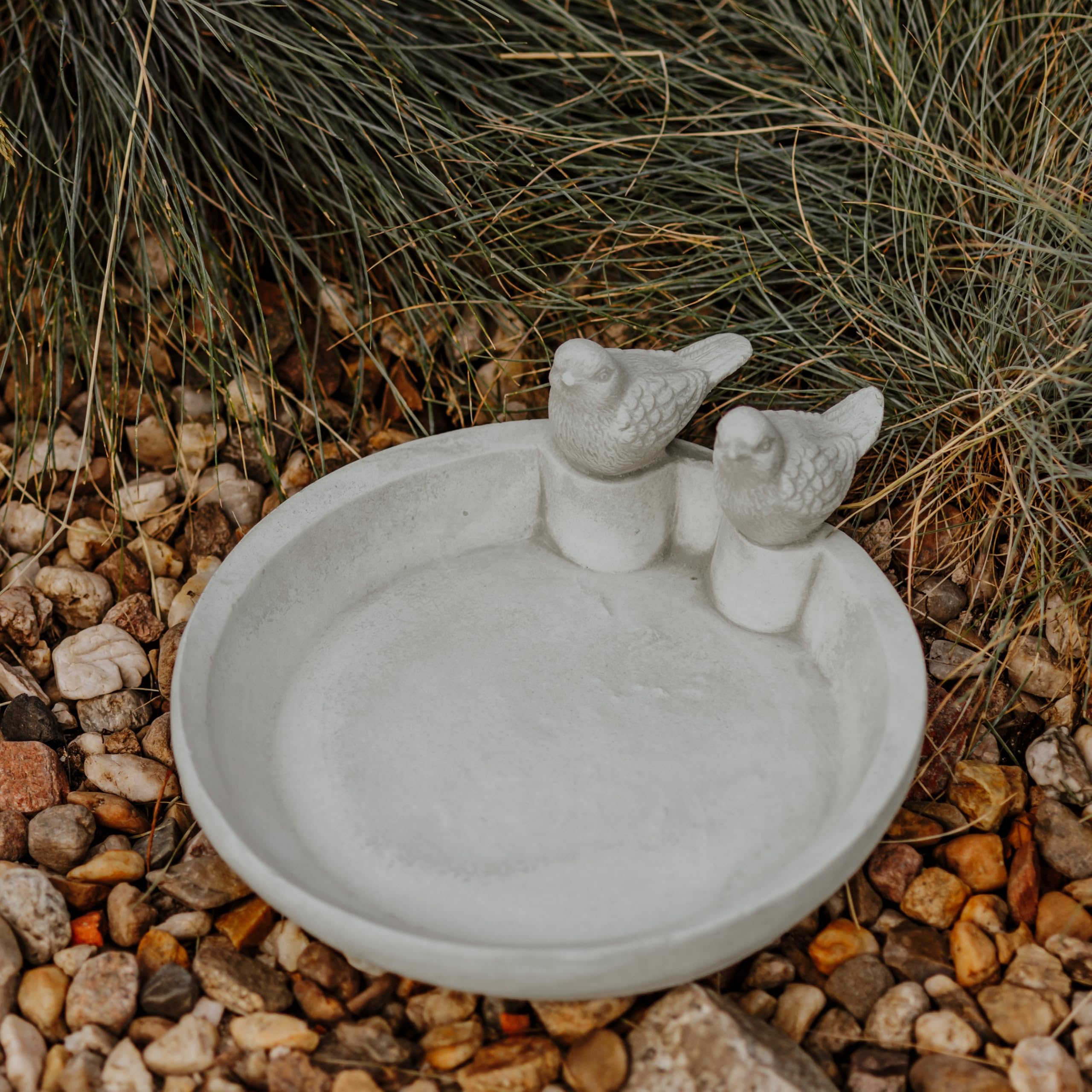 gartendekoparadies.de Kleine Trinkschale mit Zwei Vögeln, H. 10 cm, 2 kg, Grau, frostsicher aus Steinguss für Außenbereich
