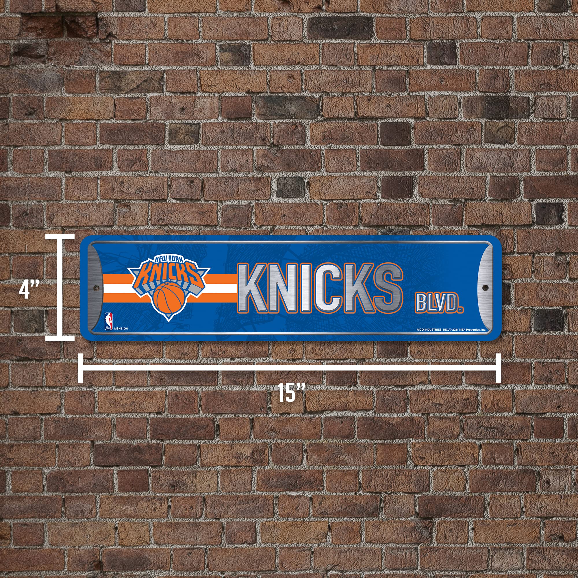Rico Industries NBA New York Knicks Home Decor metalowy znak uliczny (10 x 38 cm) - idealny do domu, biura, sypialni i męskiej jaskini - wykonany